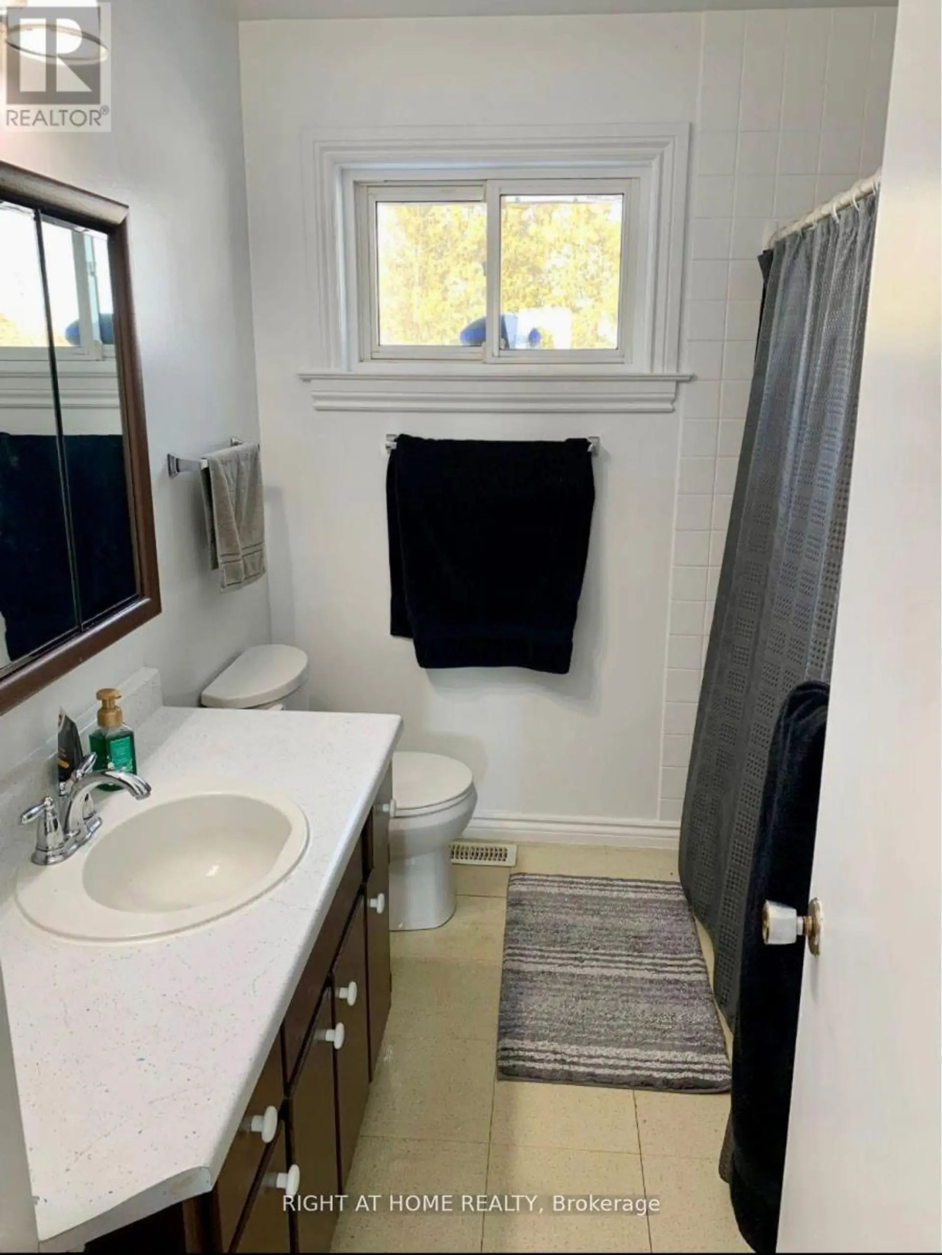220 KING STREET - Image 11