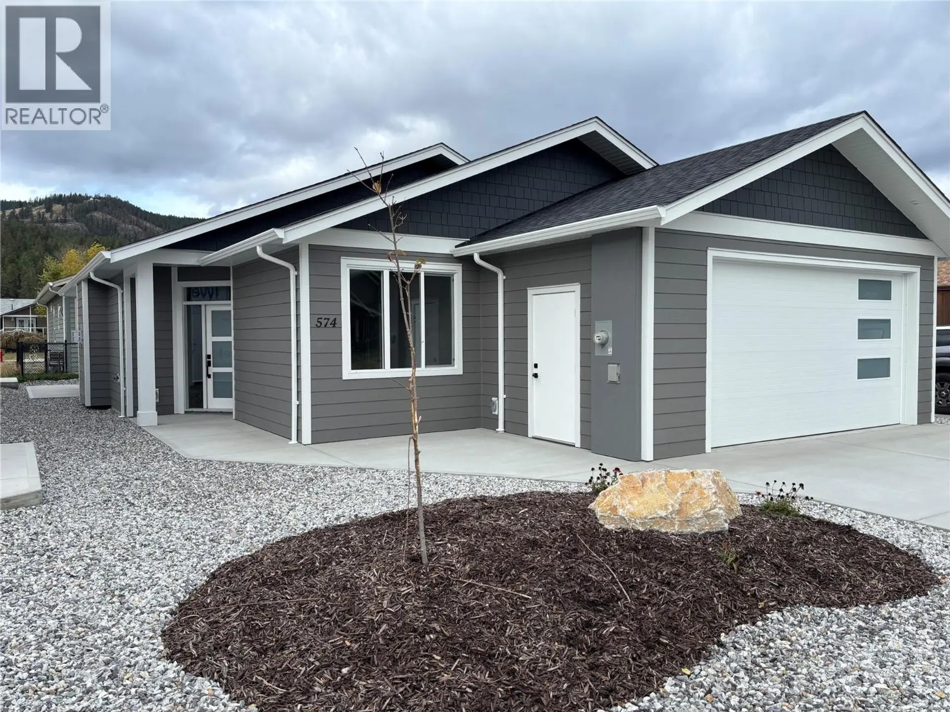 Property at 574 Meadowlark Avenue, Vernon, BC