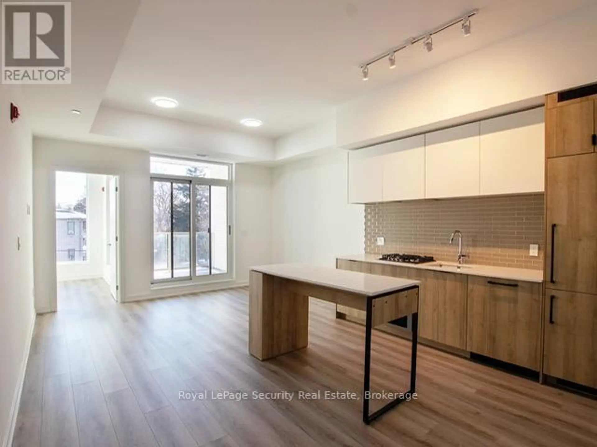 #301 722 MARLEE AVENUE - Image 2