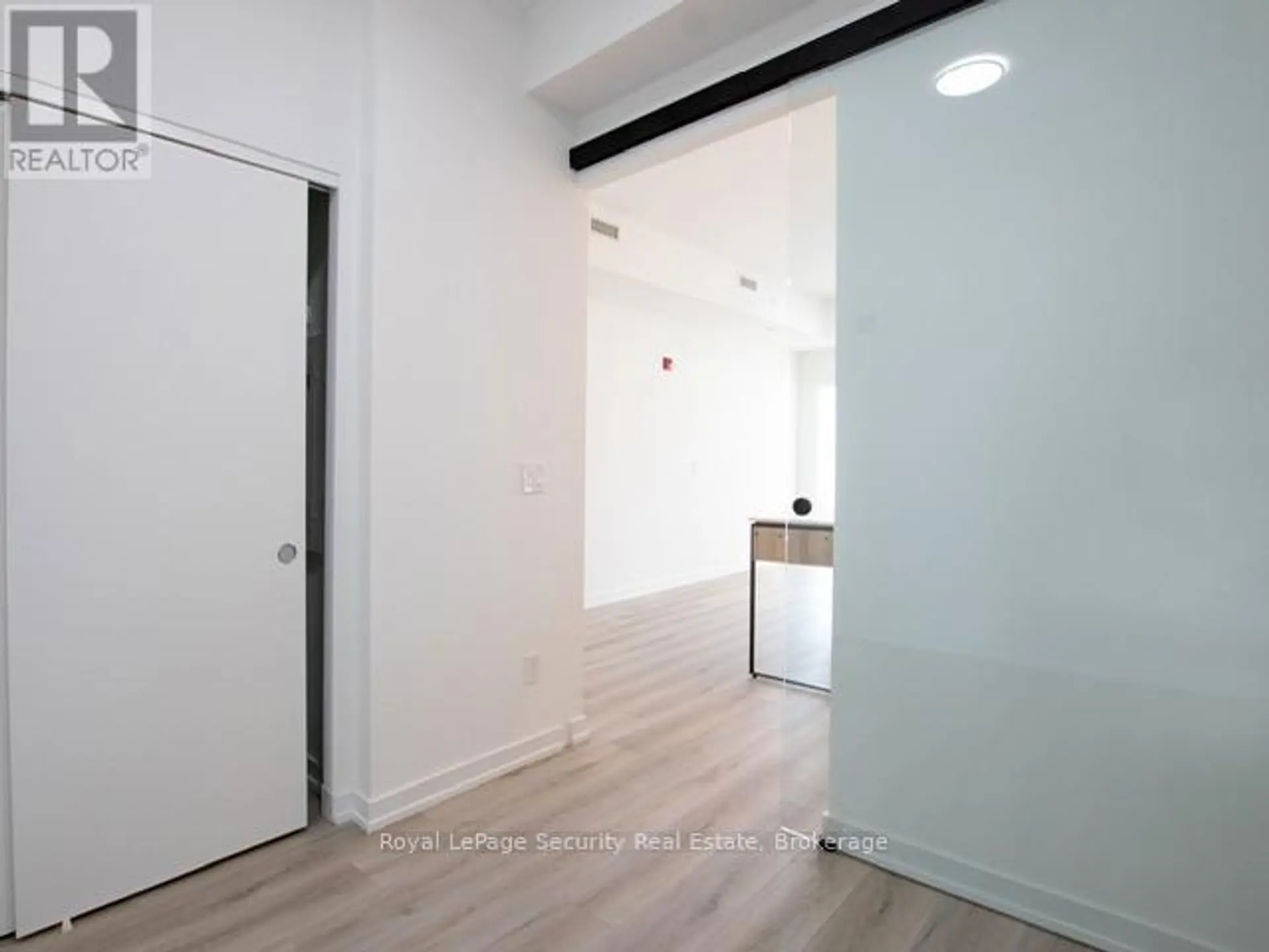#301 722 MARLEE AVENUE - Image 7