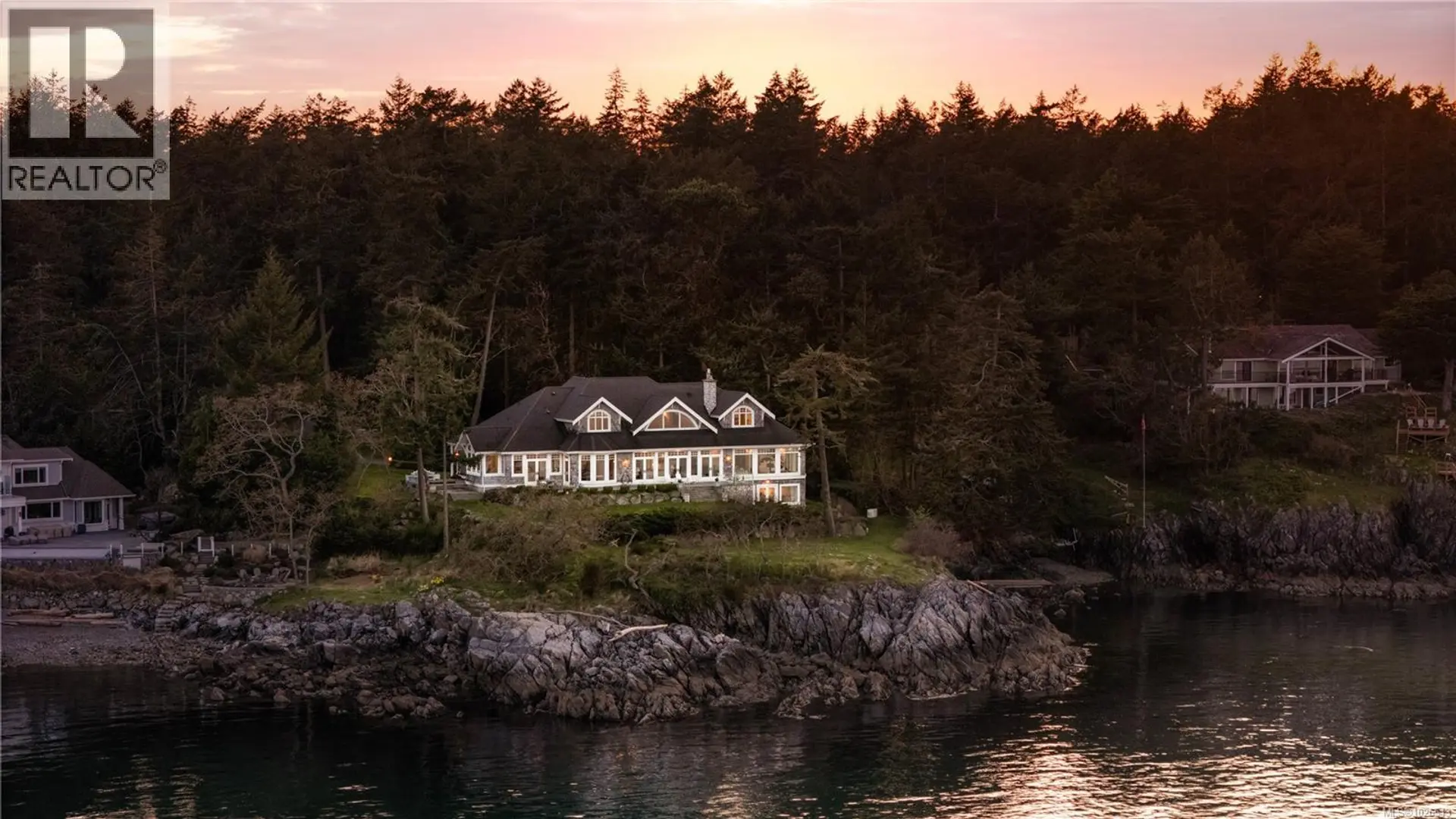 Property at 2600 Queenswood Dr, Saanich, BC