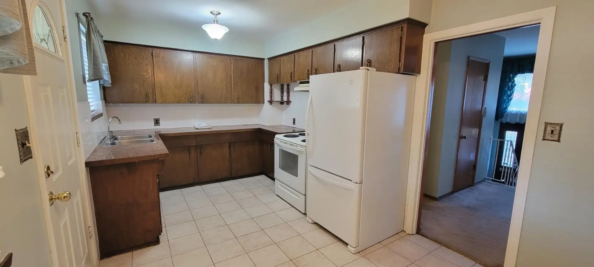 712 Townley Street - Image 2