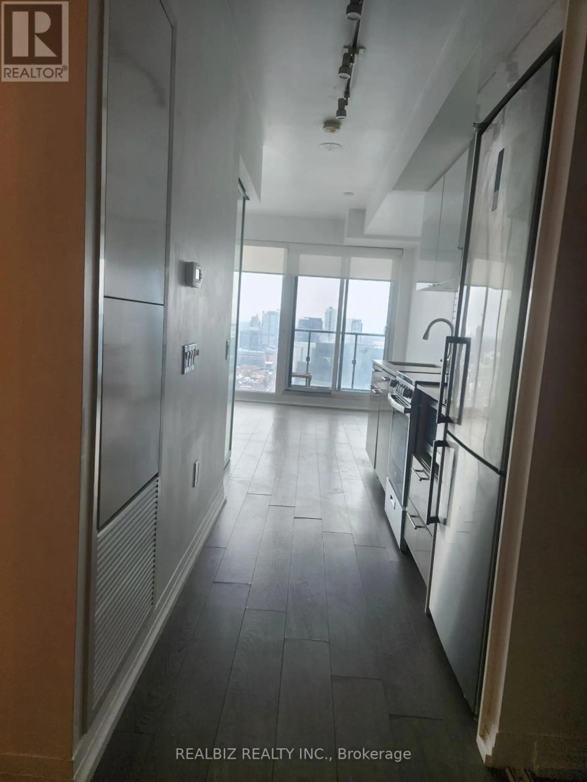 #2401 251 JARVIS STREET - Image 5