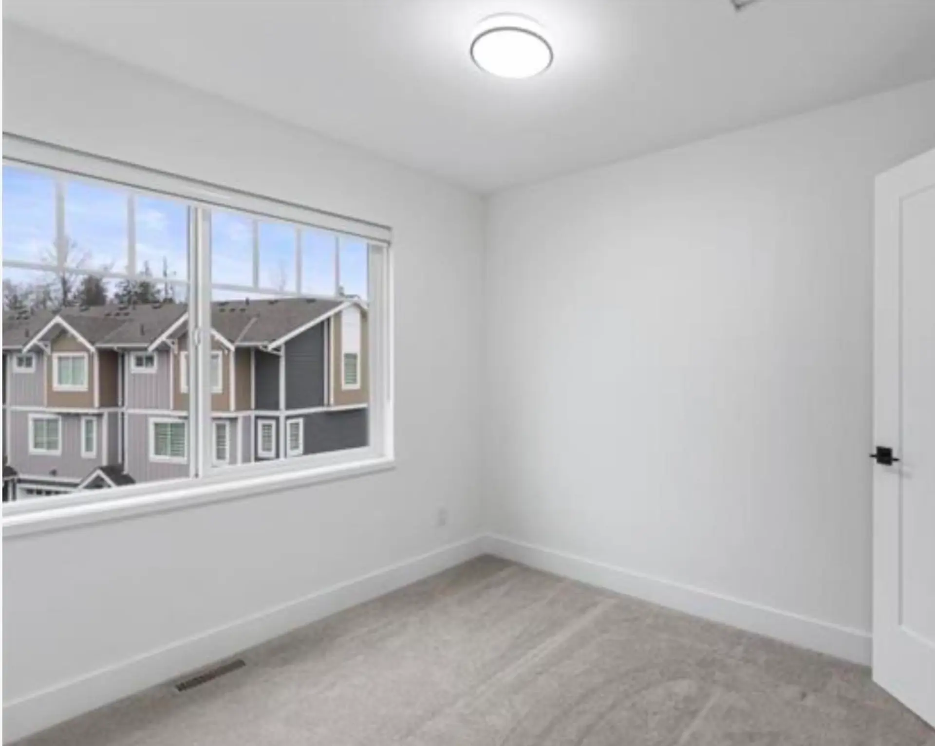 #5 23108 Lougheed Highway - Image 12