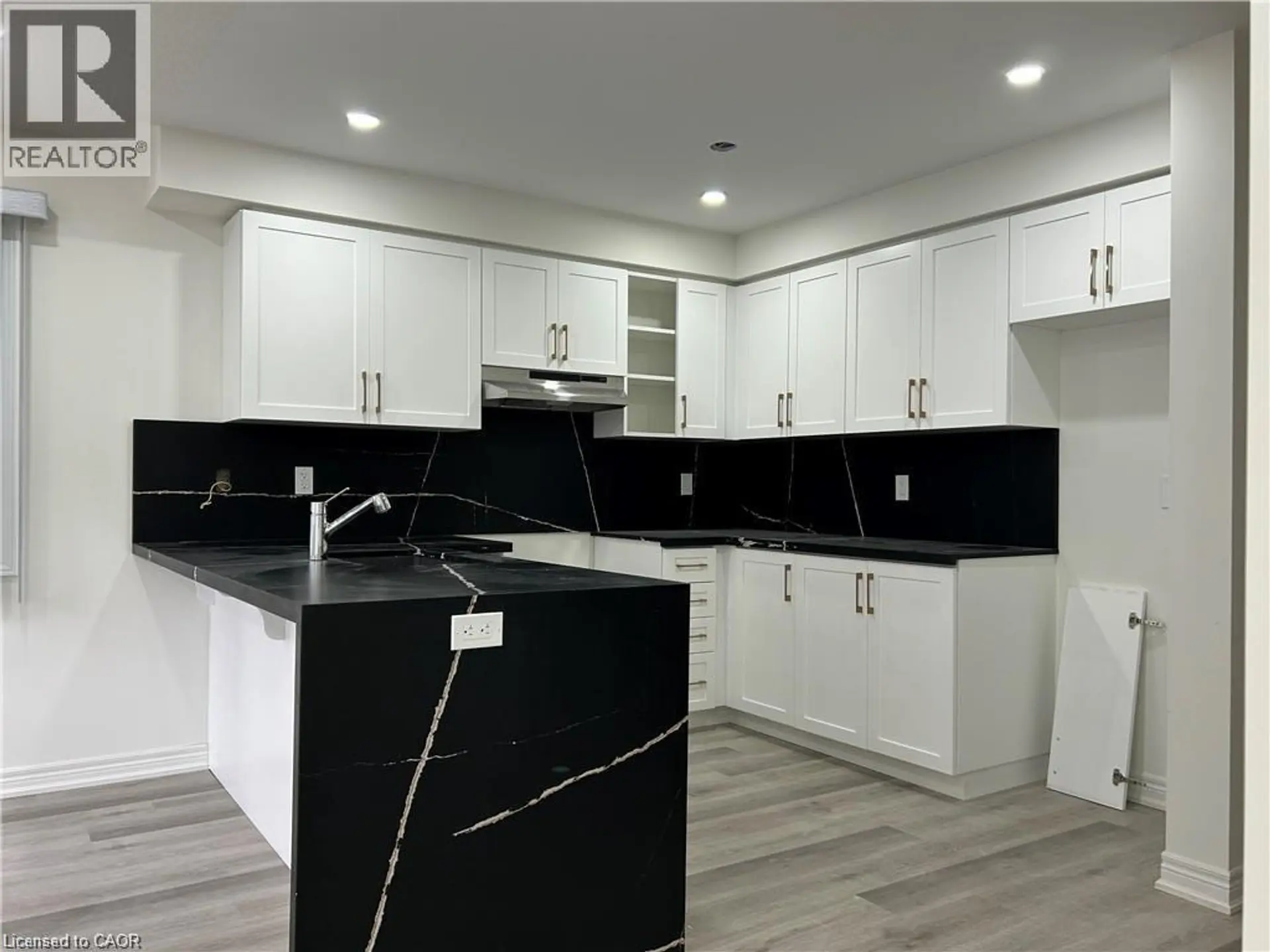 73 DRYDEN Lane - Image 2