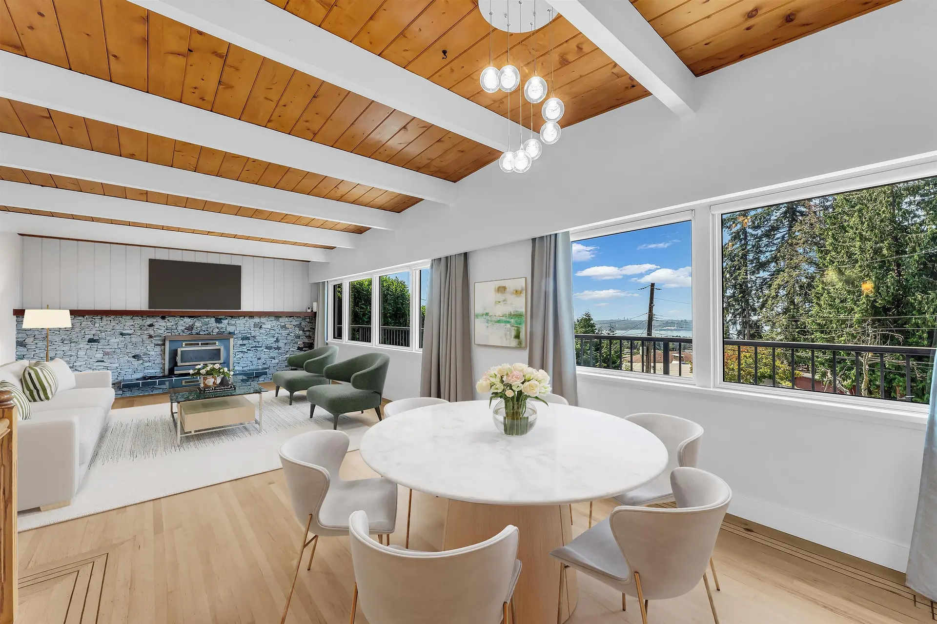 Property at 472 Crestwood Avenue, North Vancouver, BC