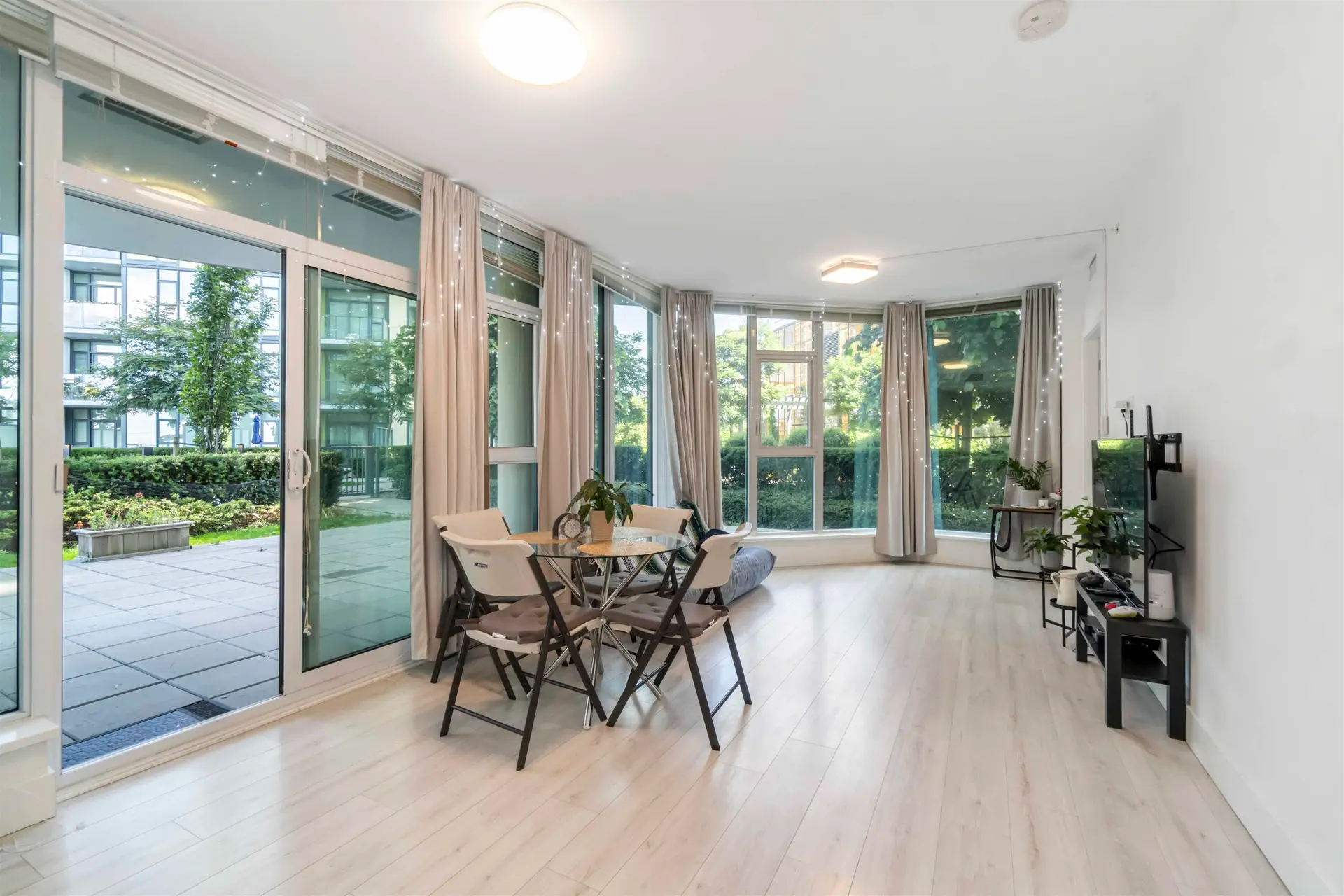 Property at #402 7388 Kingsway, Burnaby, BC