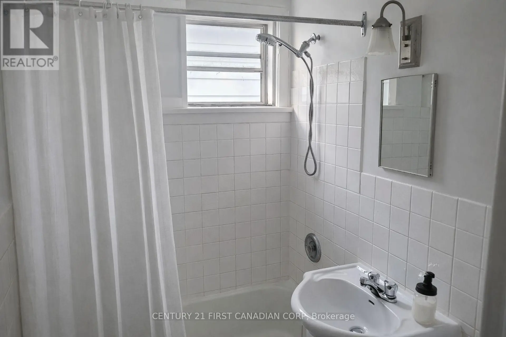 57 HOMAN STREET - Image 8