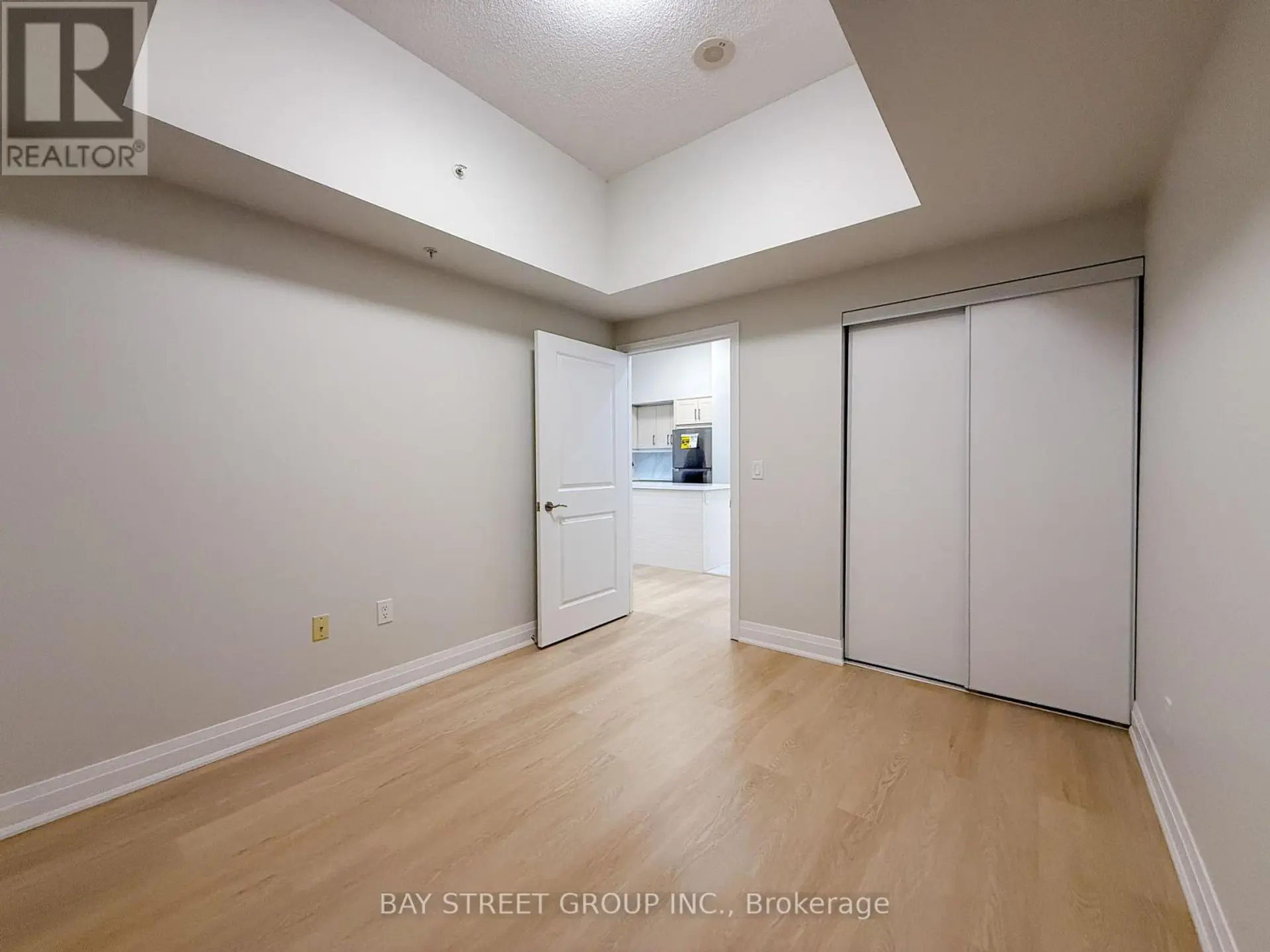 #218 1038 MCNICOLL AVENUE - Image 10