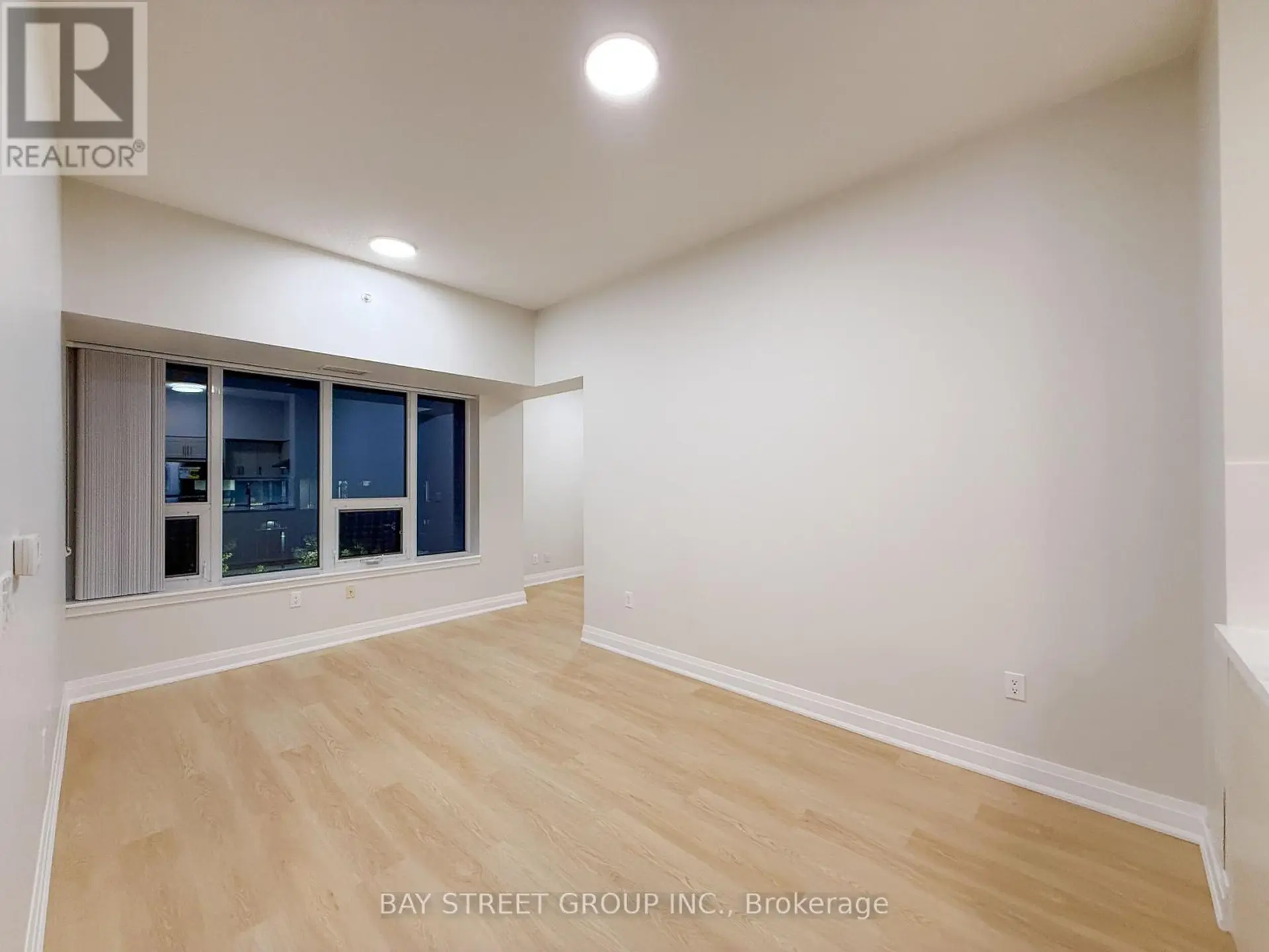 #218 1038 MCNICOLL AVENUE - Image 4