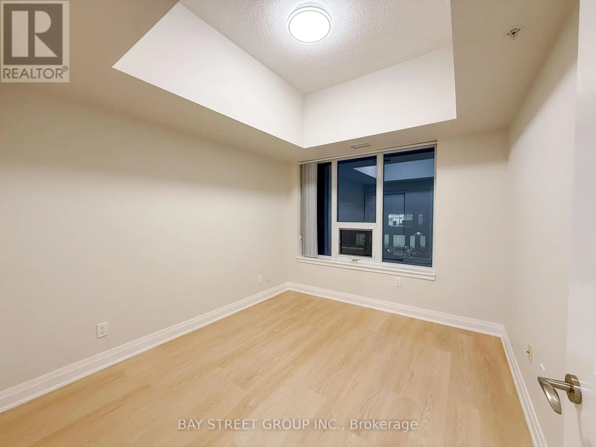 #218 1038 MCNICOLL AVENUE - Image 9