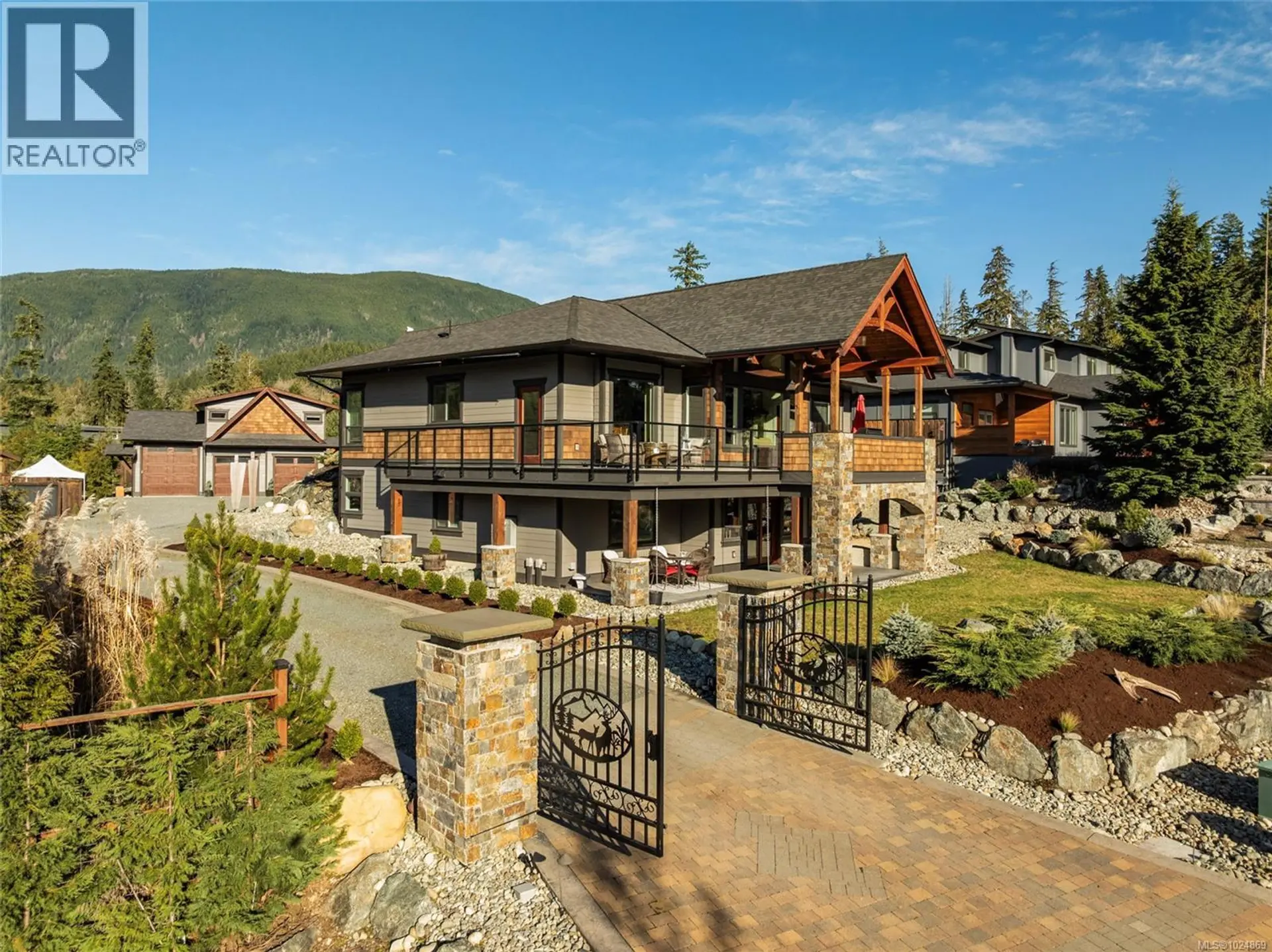 Property at 7343 Lakefront Pl, Lake Cowichan, BC