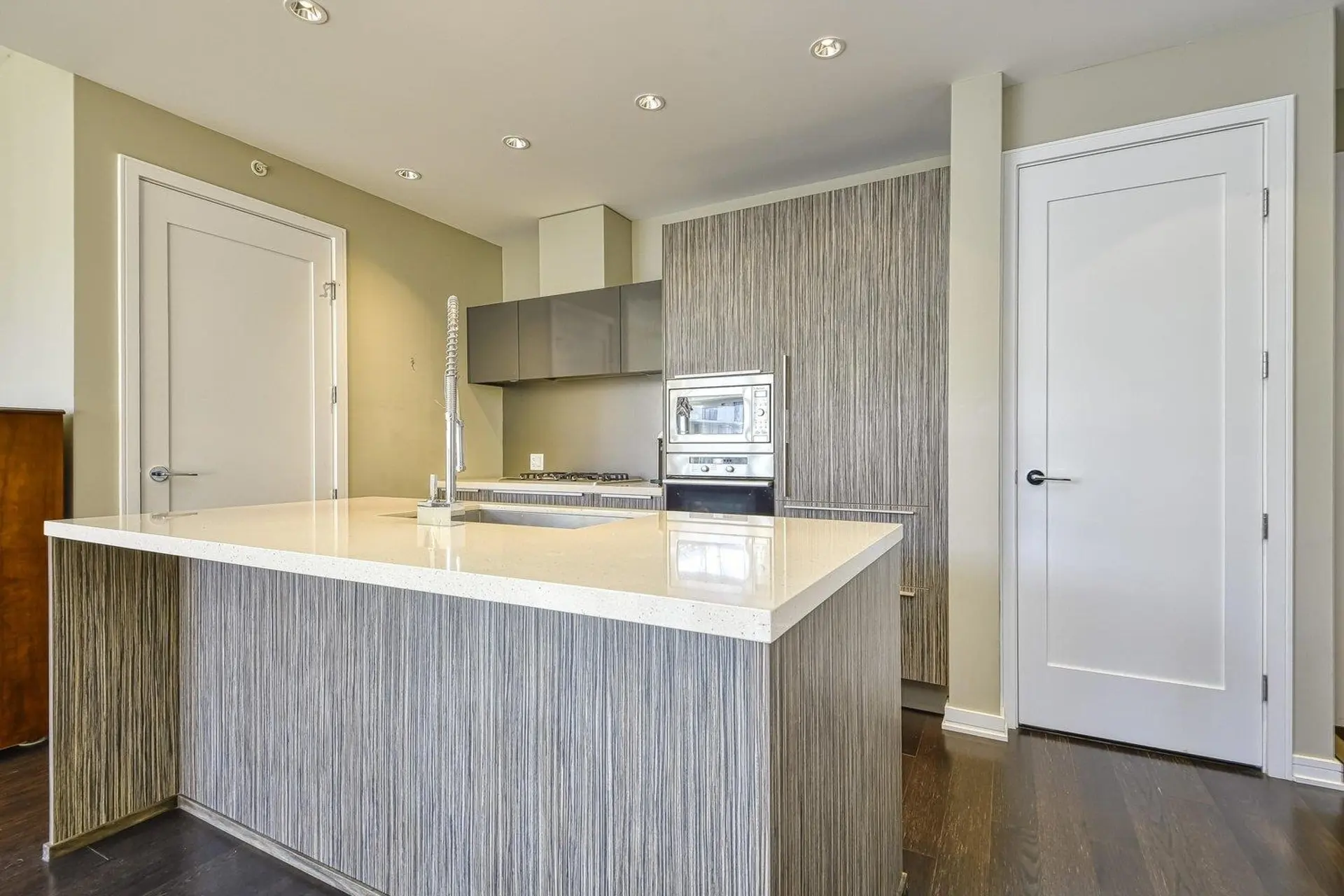 #310 1616 Columbia Street - Image 7