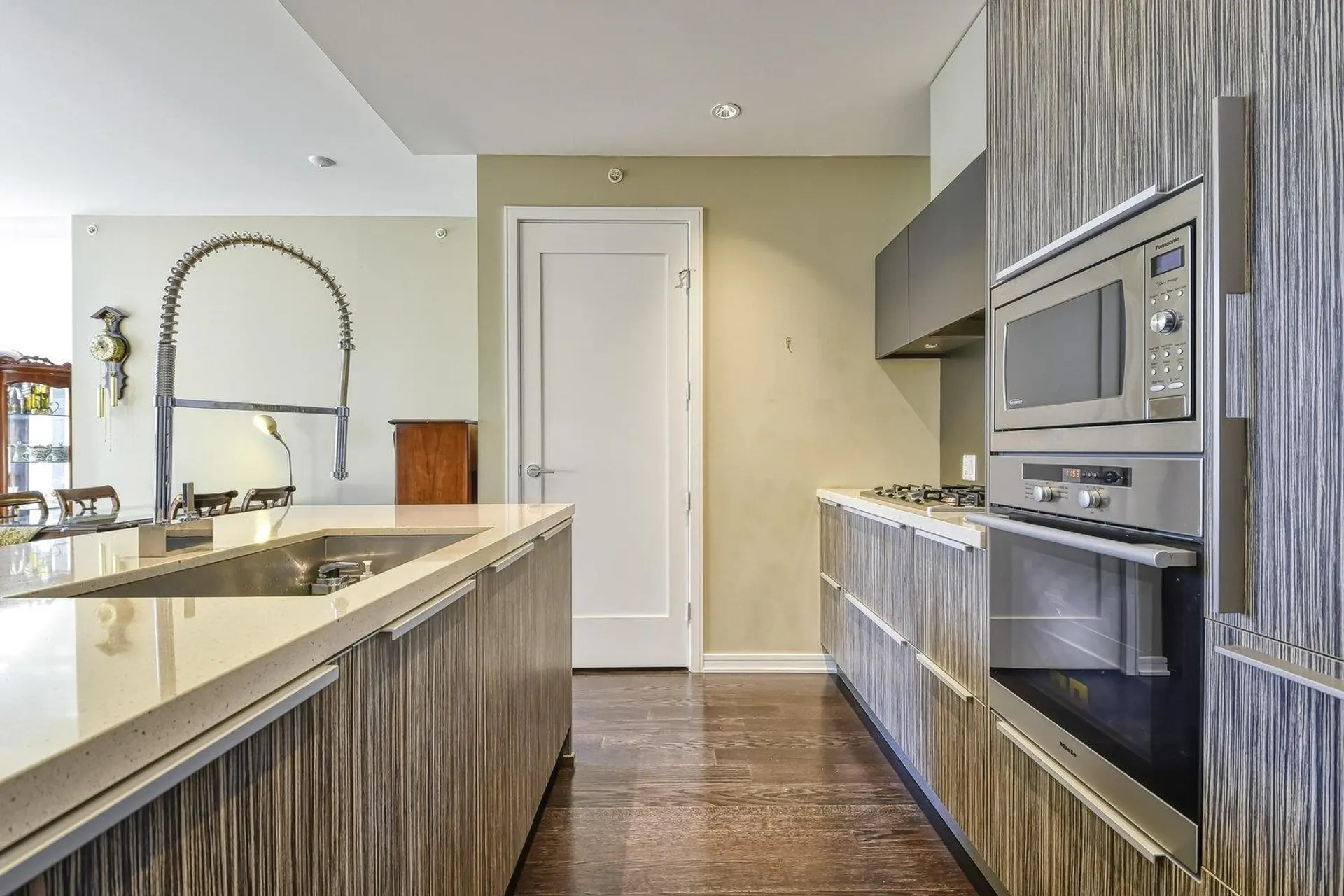 #310 1616 Columbia Street - Image 3