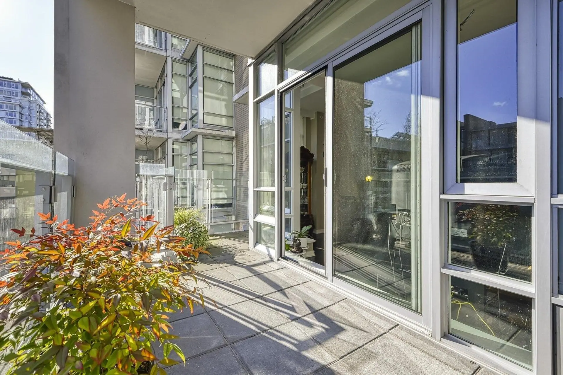 #310 1616 Columbia Street - Image 5