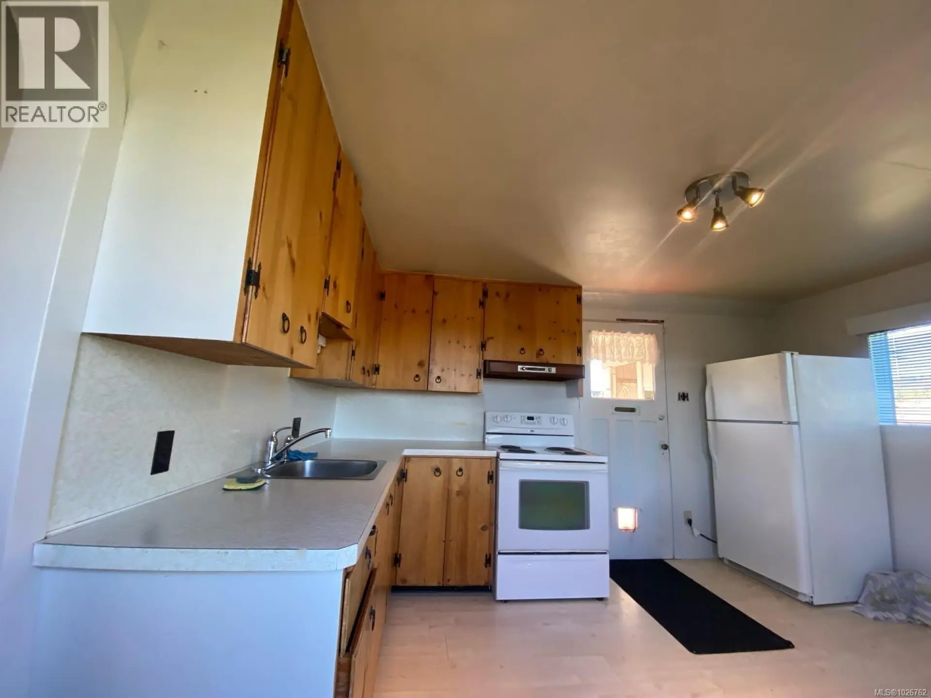 1620 Loat St - Image 9