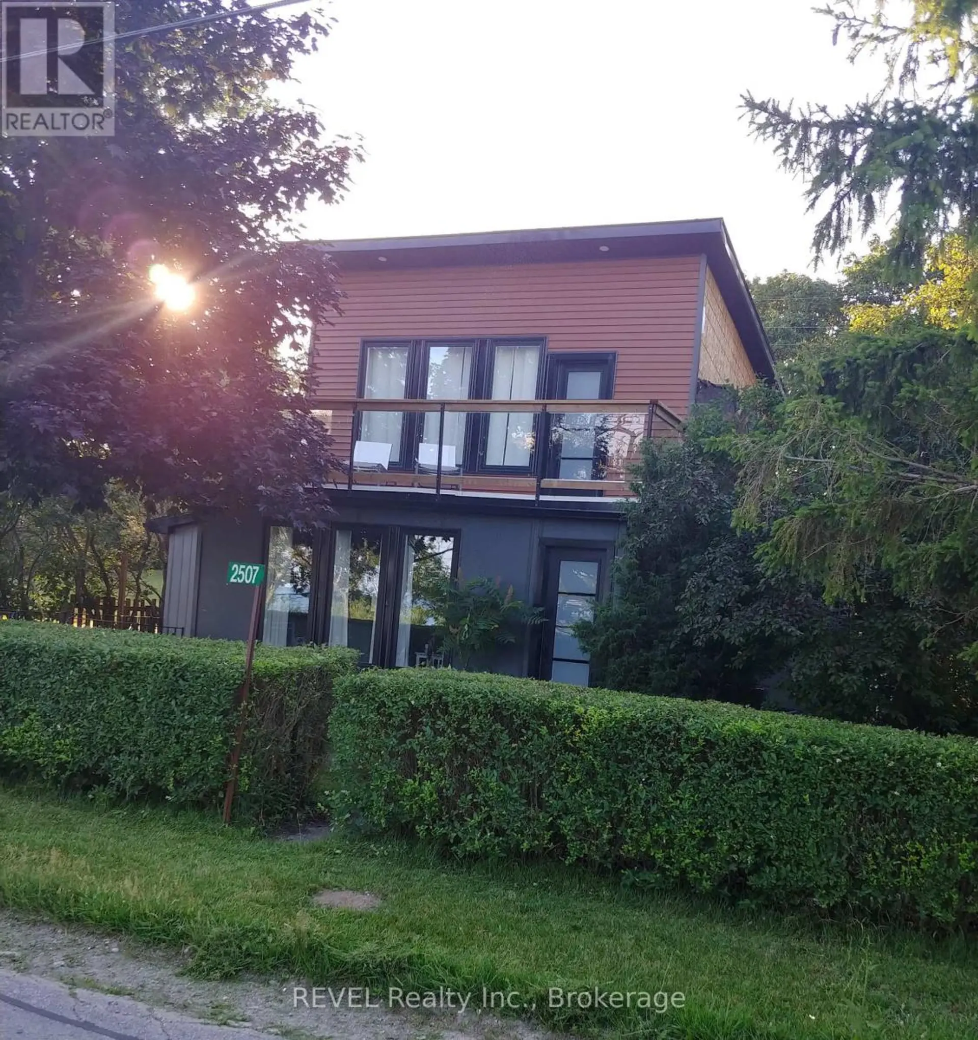 2507 NORTH SHORE DRIVE - Image 1
