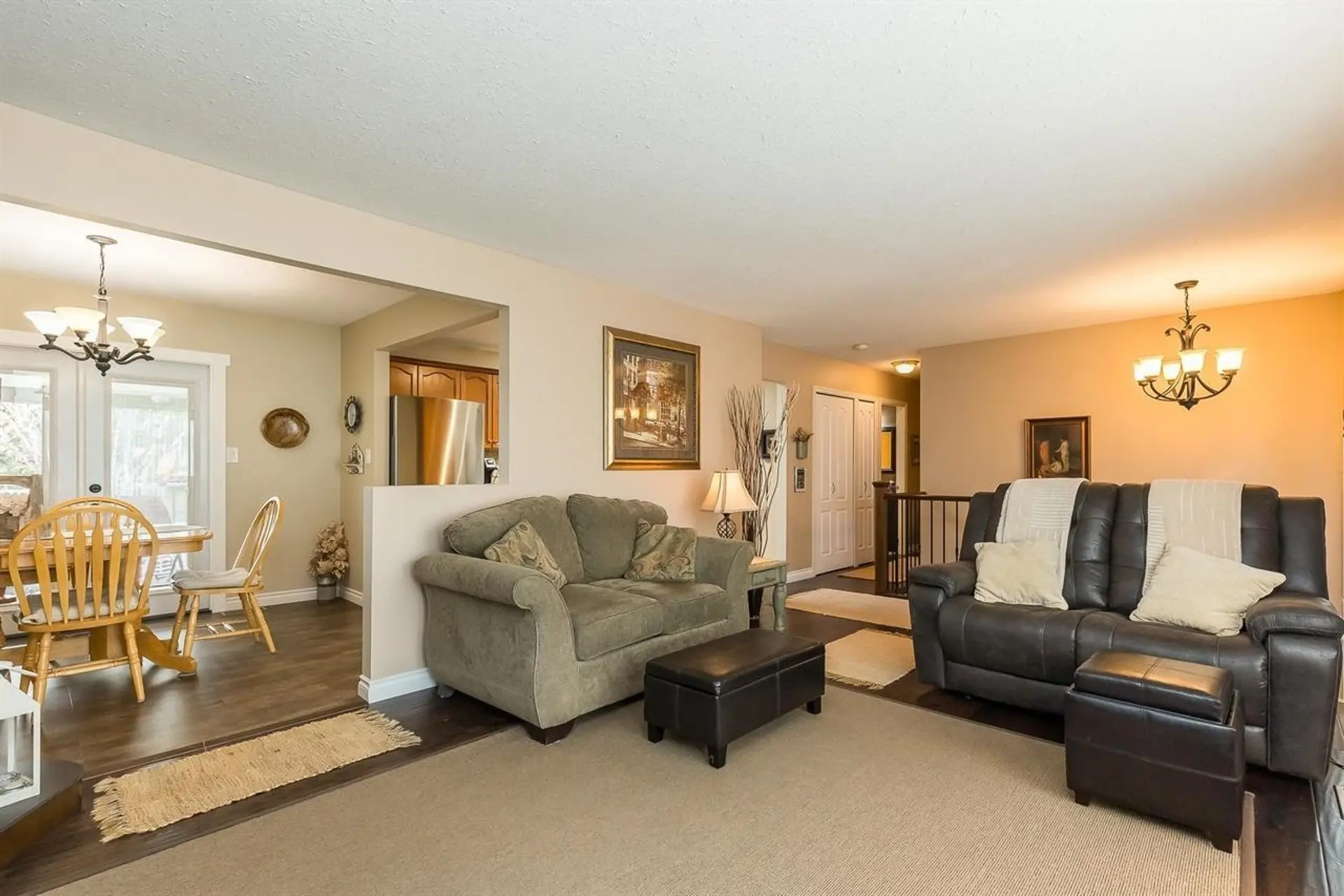 33265 Hawthorne Avenue - Image 2