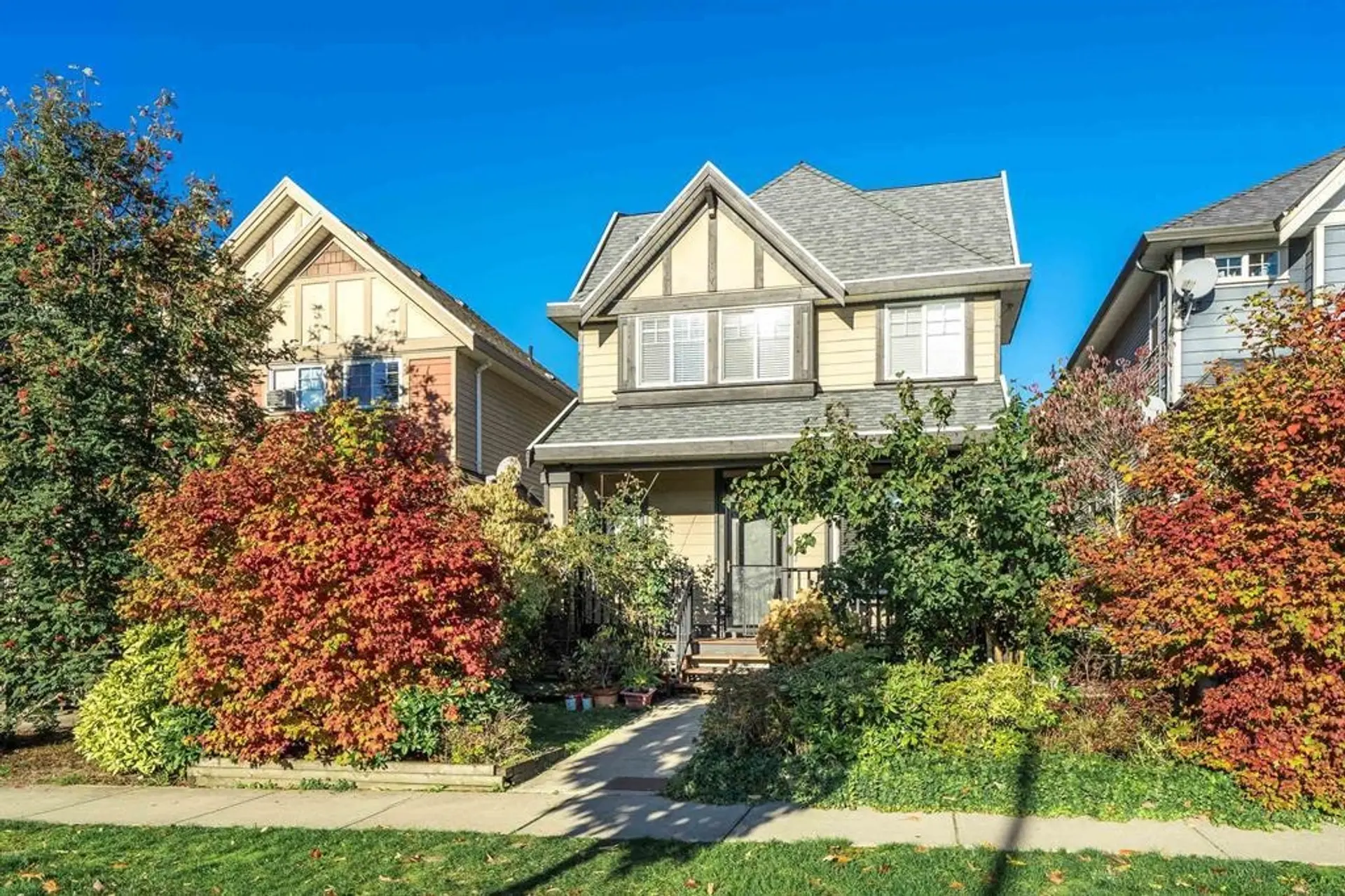 Property at 6751 192 St Diversion, Surrey, BC