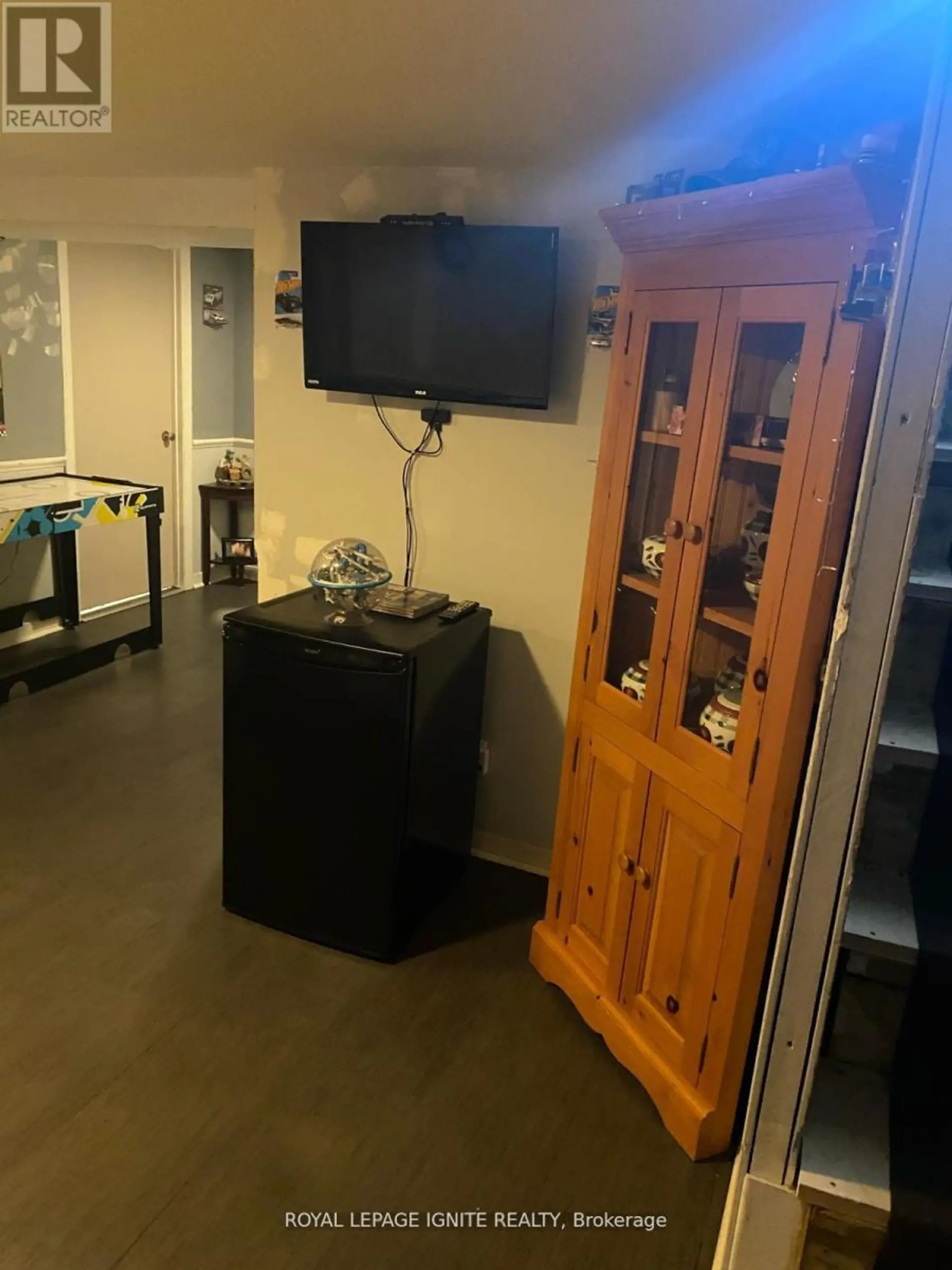 812 CHELSEA CRESCENT - Image 4