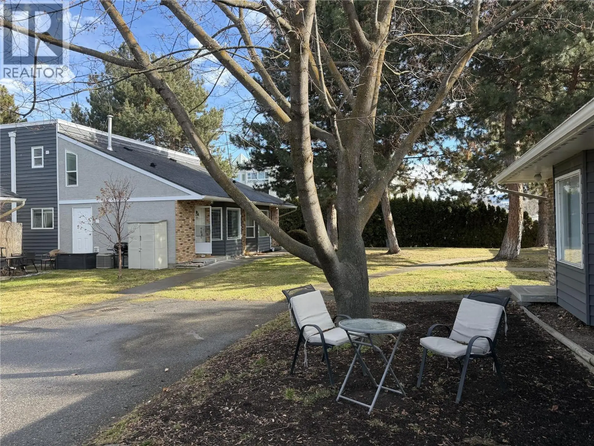 #207 3155 Gordon Drive - Image 5