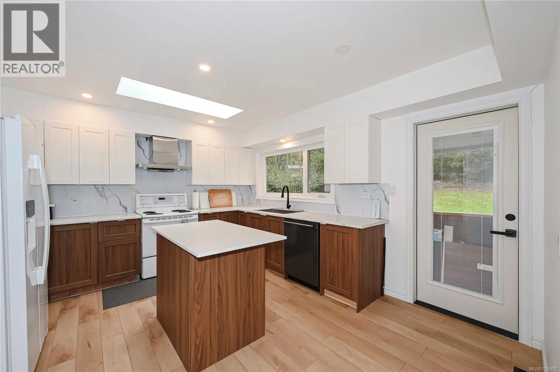 1667 Extension Rd - Image 2