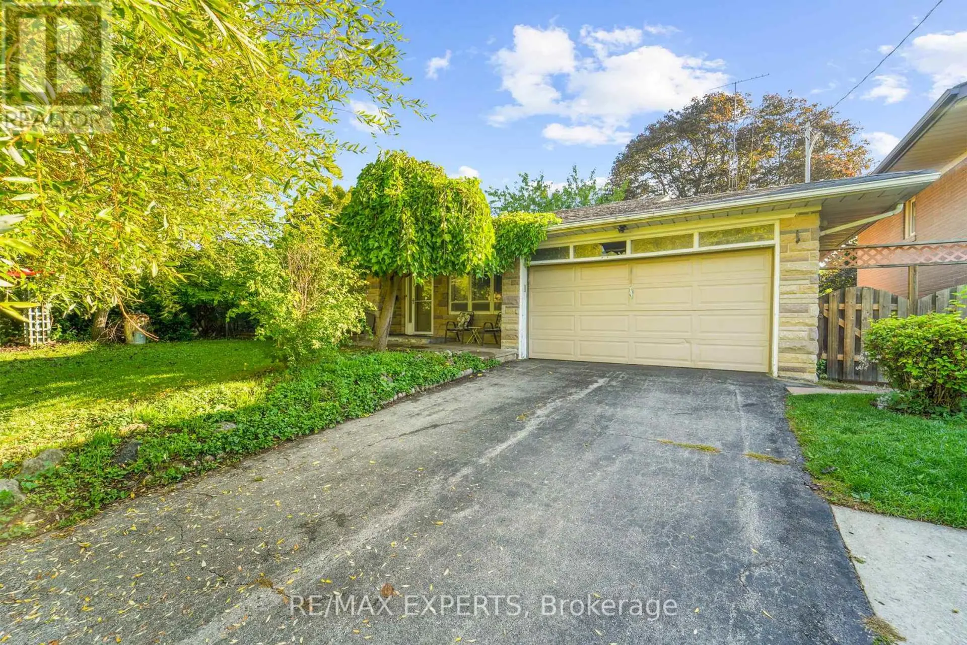 19 DUNCOMBE BOULEVARD - Image 4