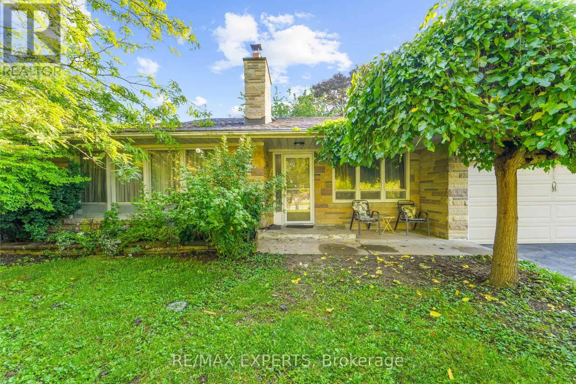 19 DUNCOMBE BOULEVARD - Image 6