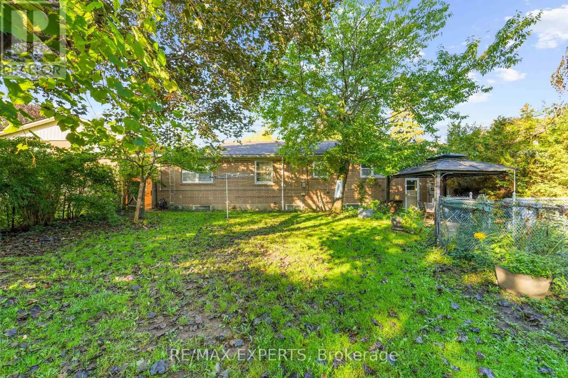 19 DUNCOMBE BOULEVARD - Image 8