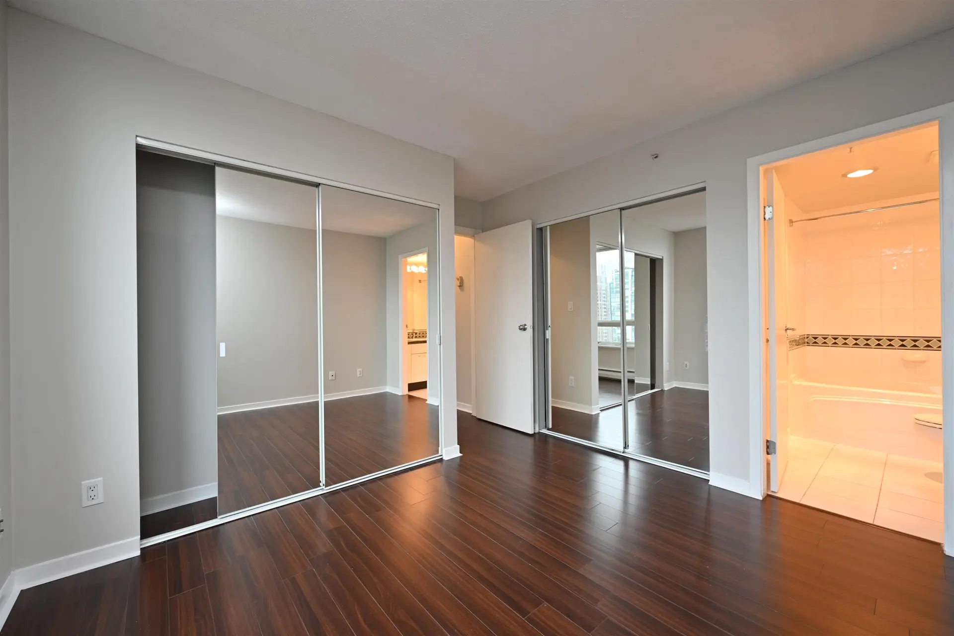 #2002 1201 Marinaside Crescent - Image 12