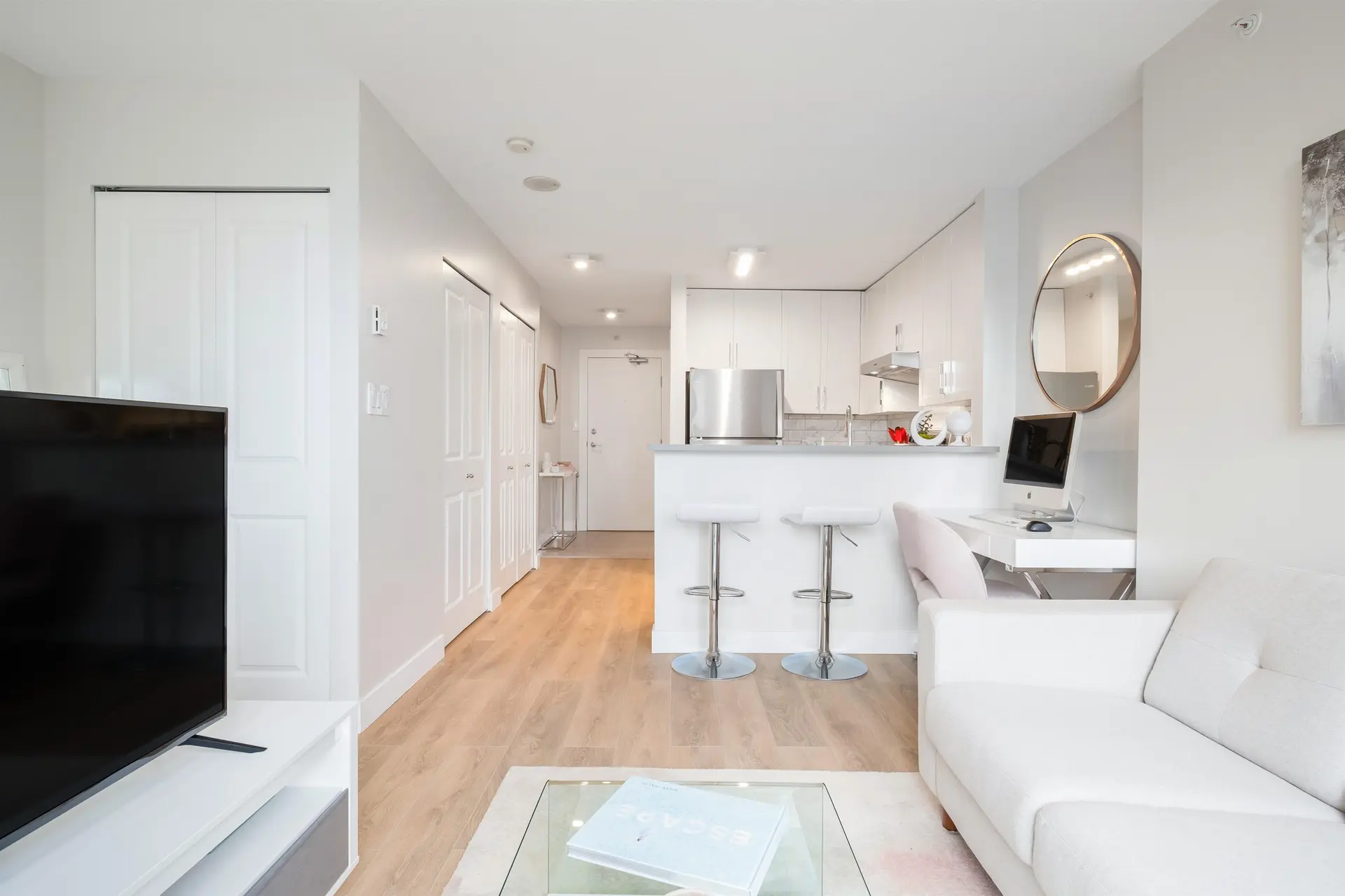 #1103 1295 Richards Street - Image 2