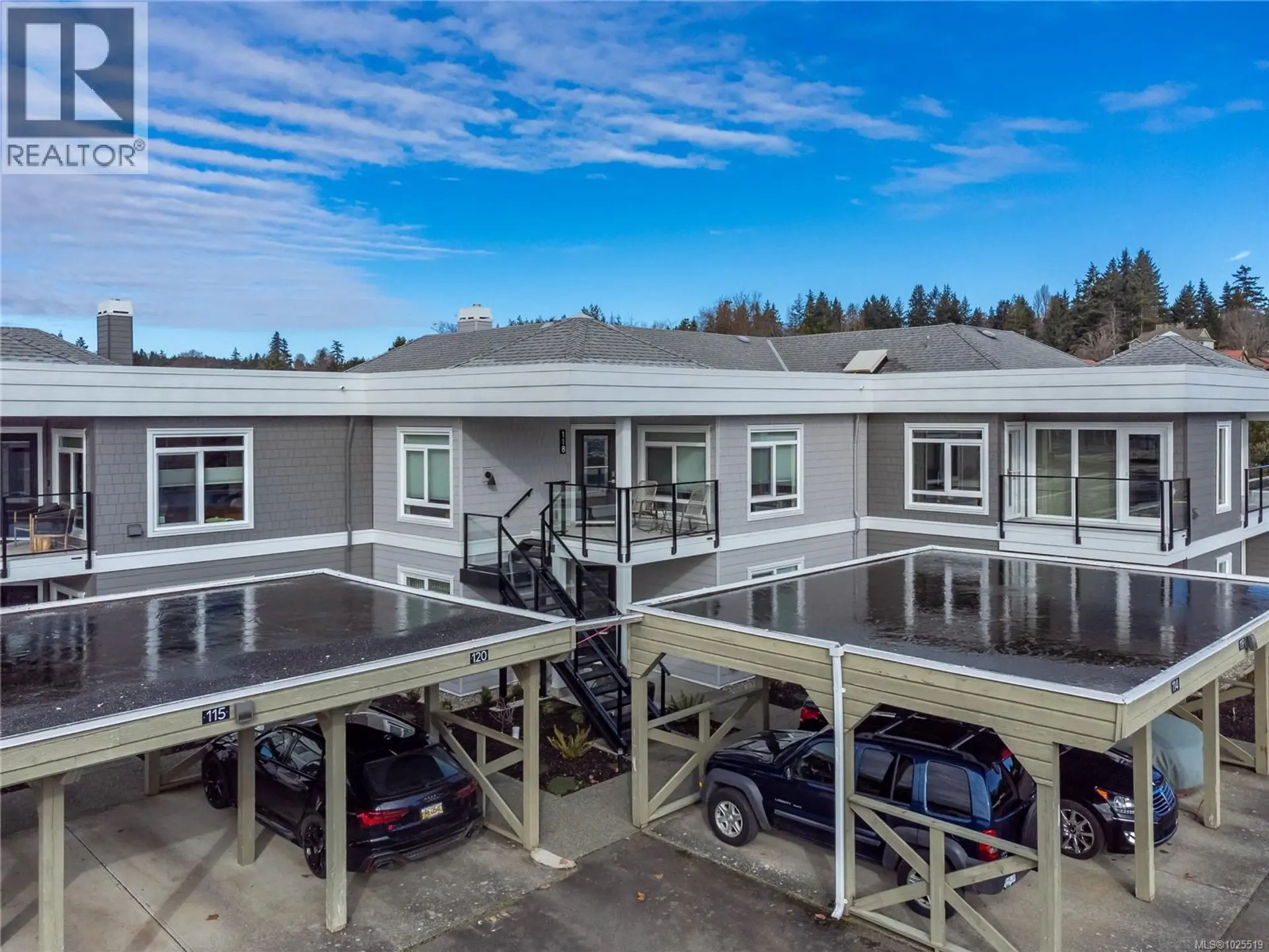 Property at #118 1807 Beaufort Ave, Comox, BC