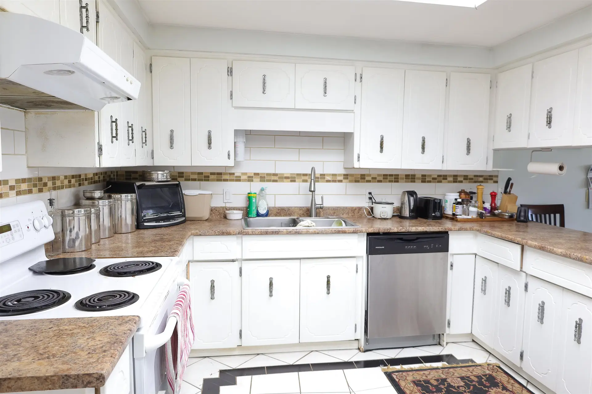 #10261 10263 144 Street - Image 9