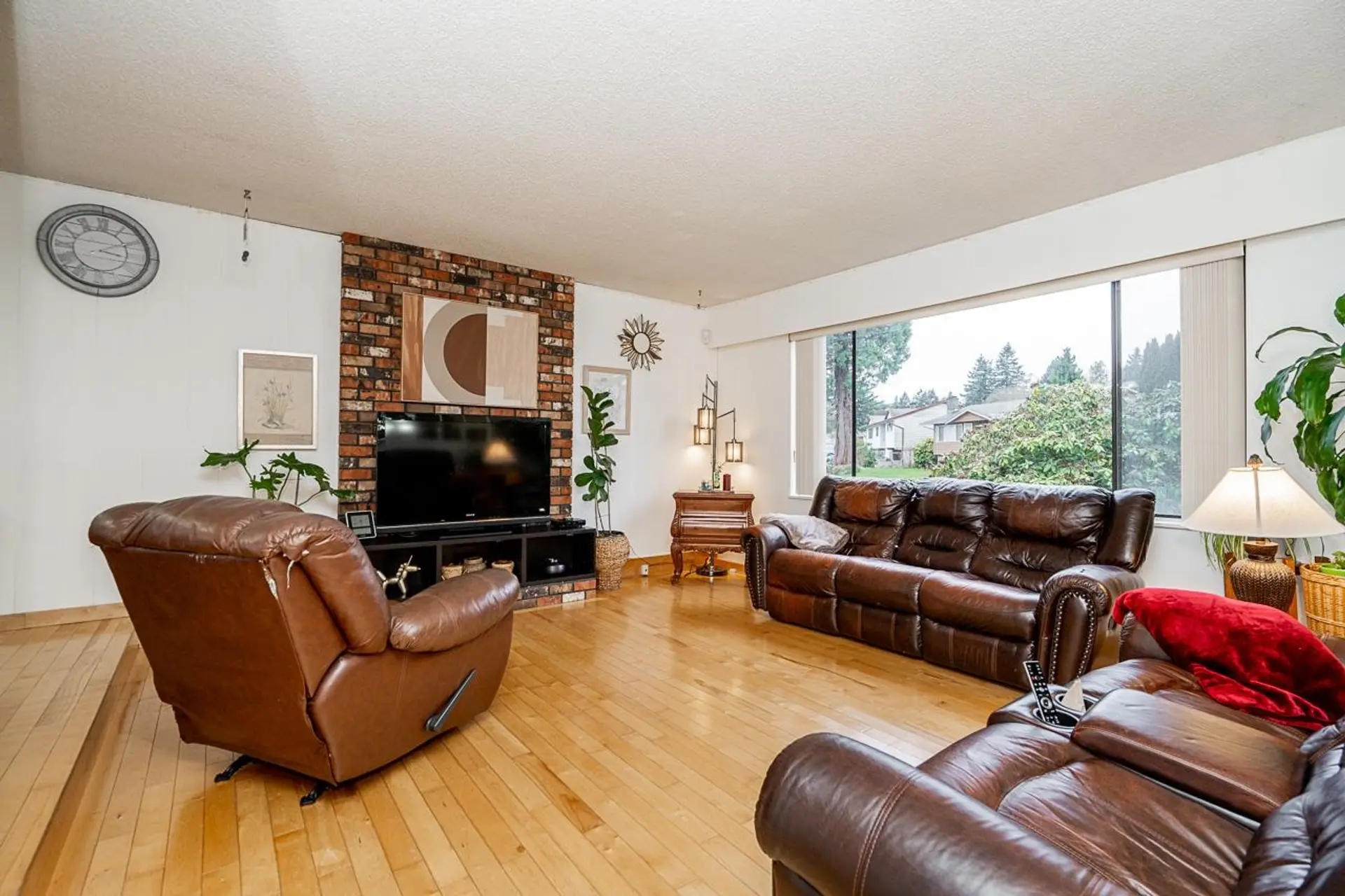7072 E Brewster Drive - Image 2