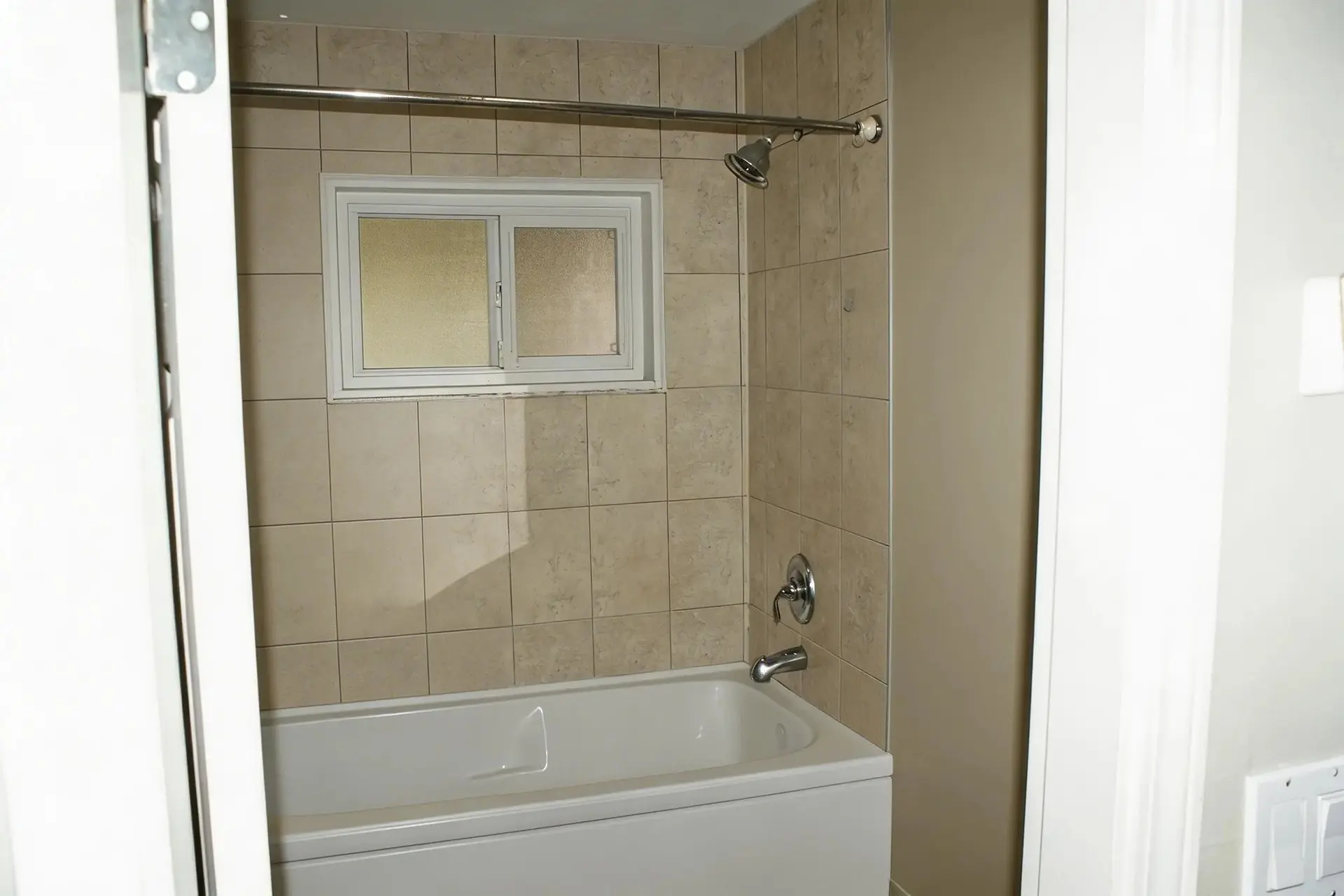 8722 154a Street - Image 7