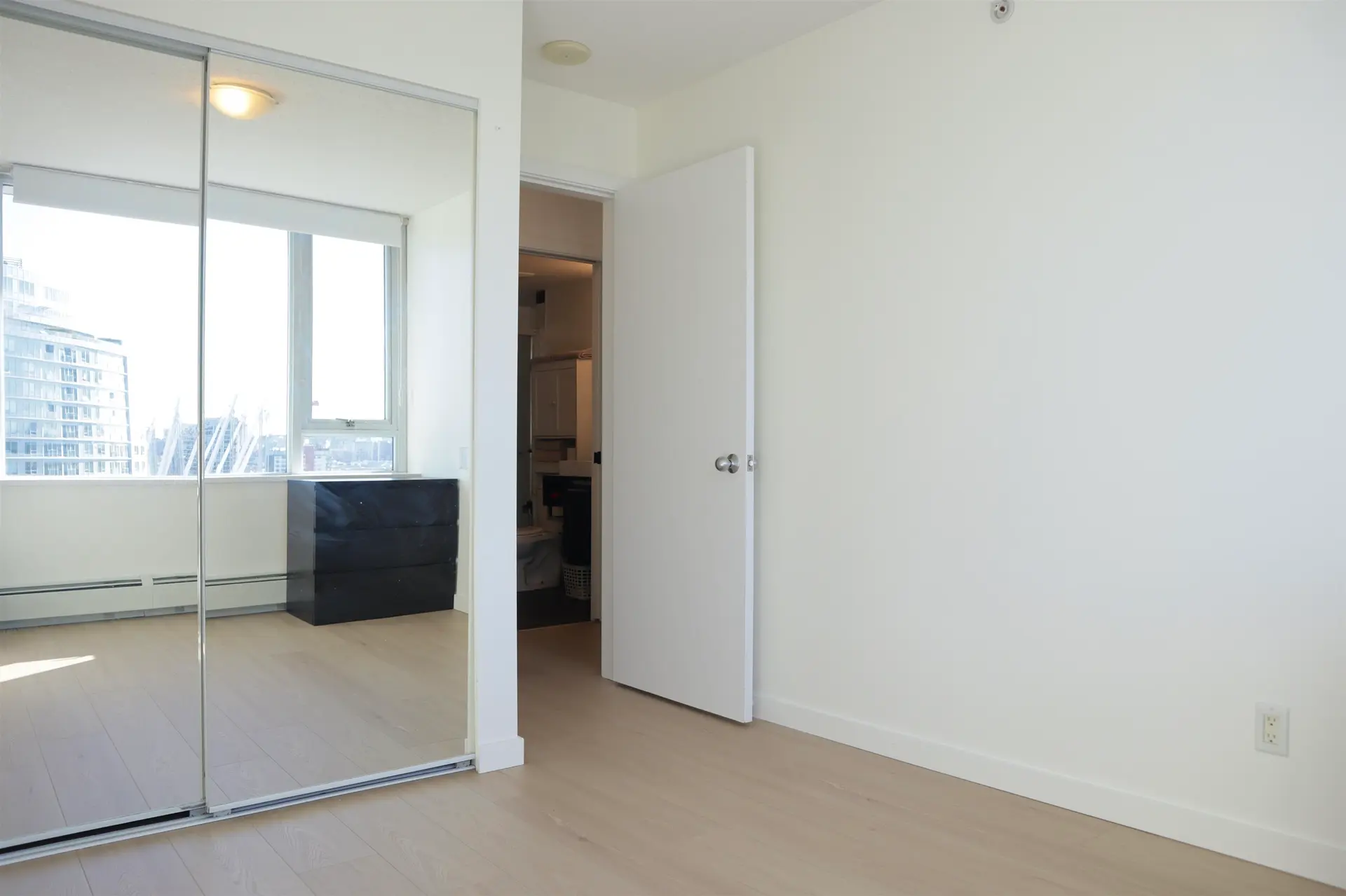 #2906 689 Abbott Street - Image 13