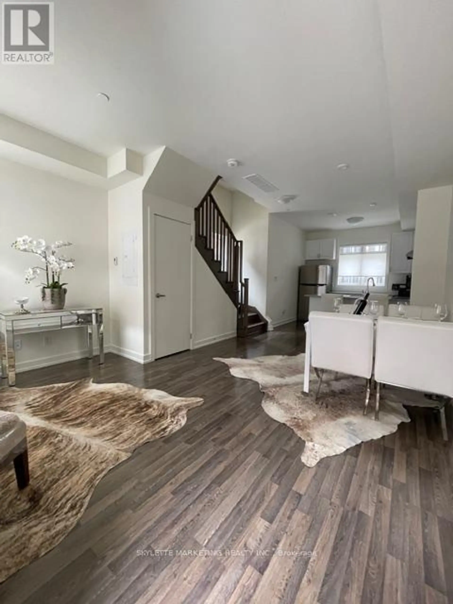 #67 370B RED MAPLE ROAD - Image 4