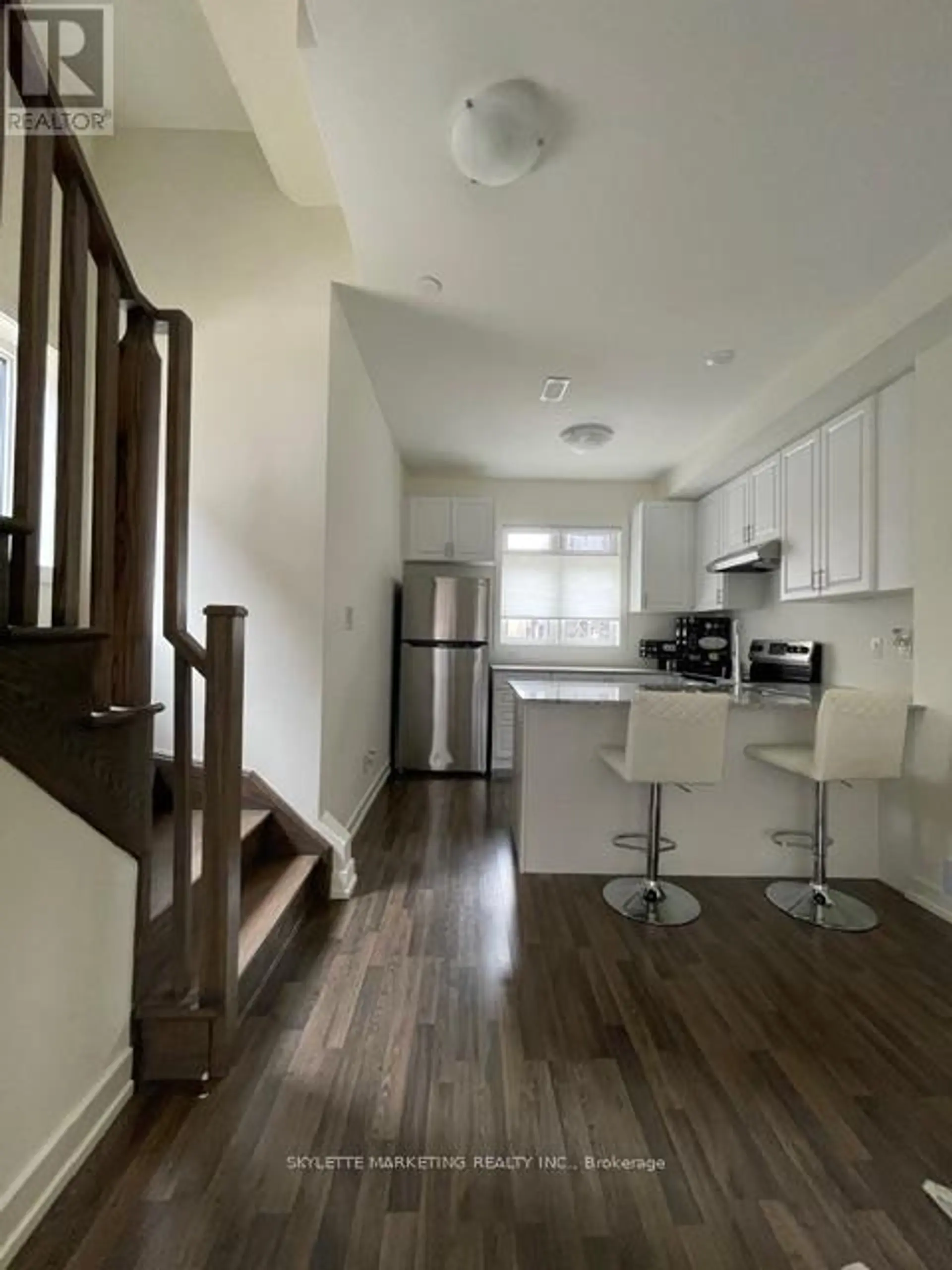 #67 370B RED MAPLE ROAD - Image 7