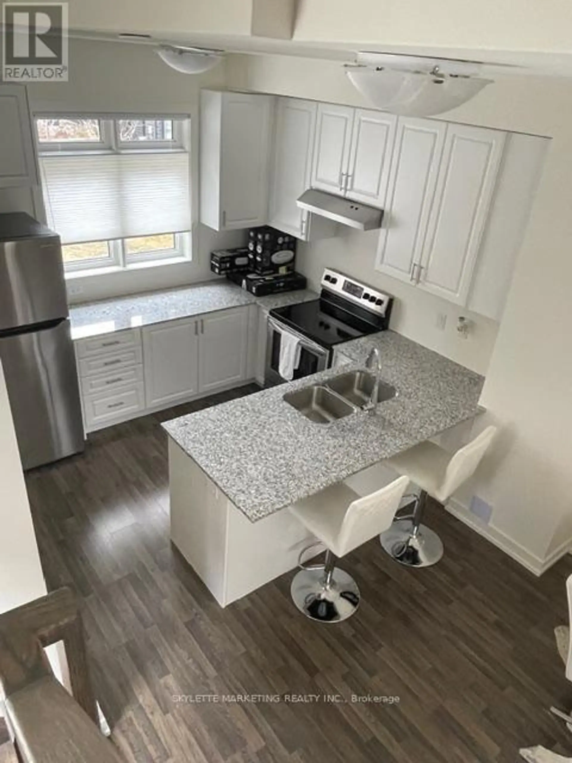 #67 370B RED MAPLE ROAD - Image 8
