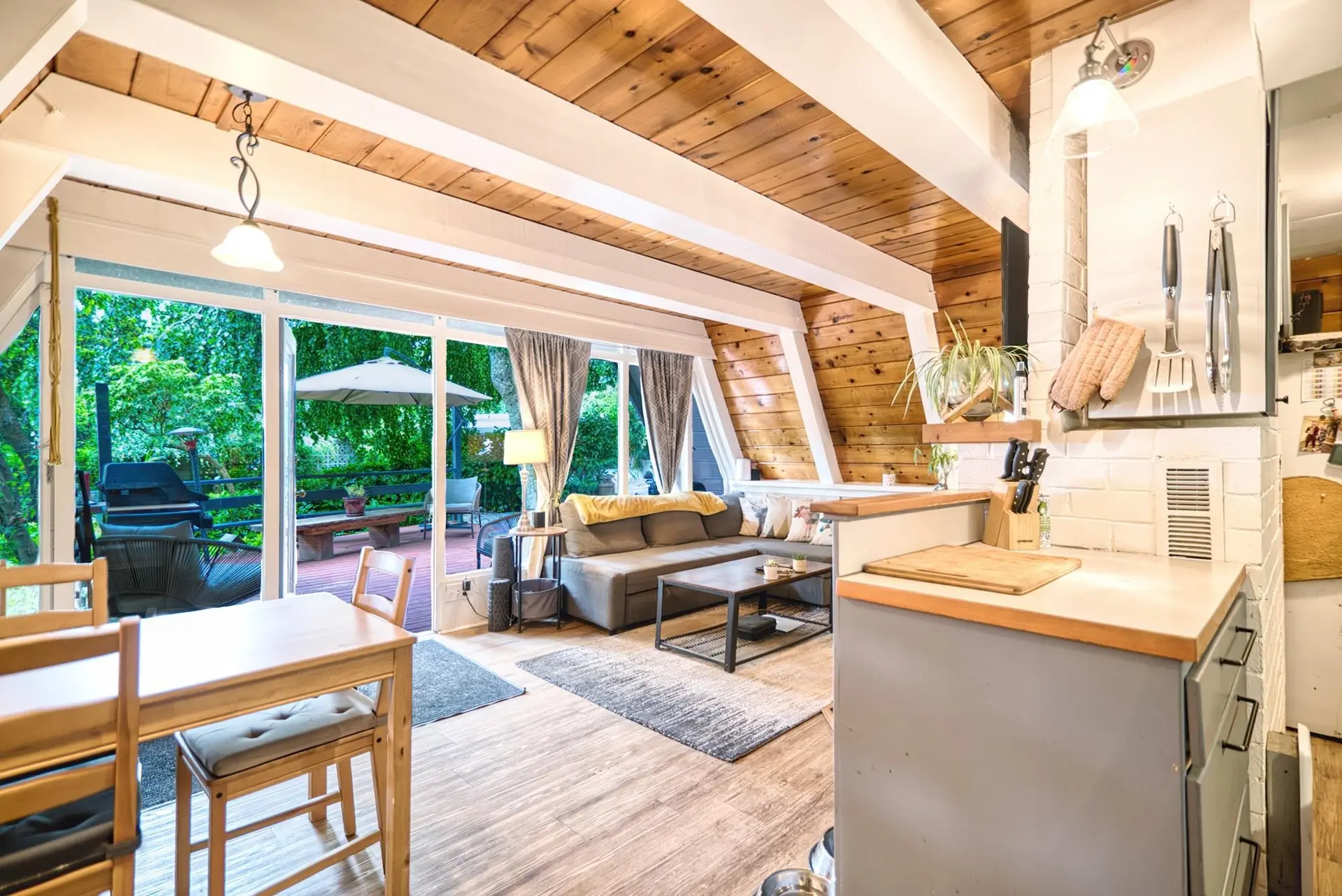 Property at 6582 Sunshine Coast Highway, Sechelt, BC