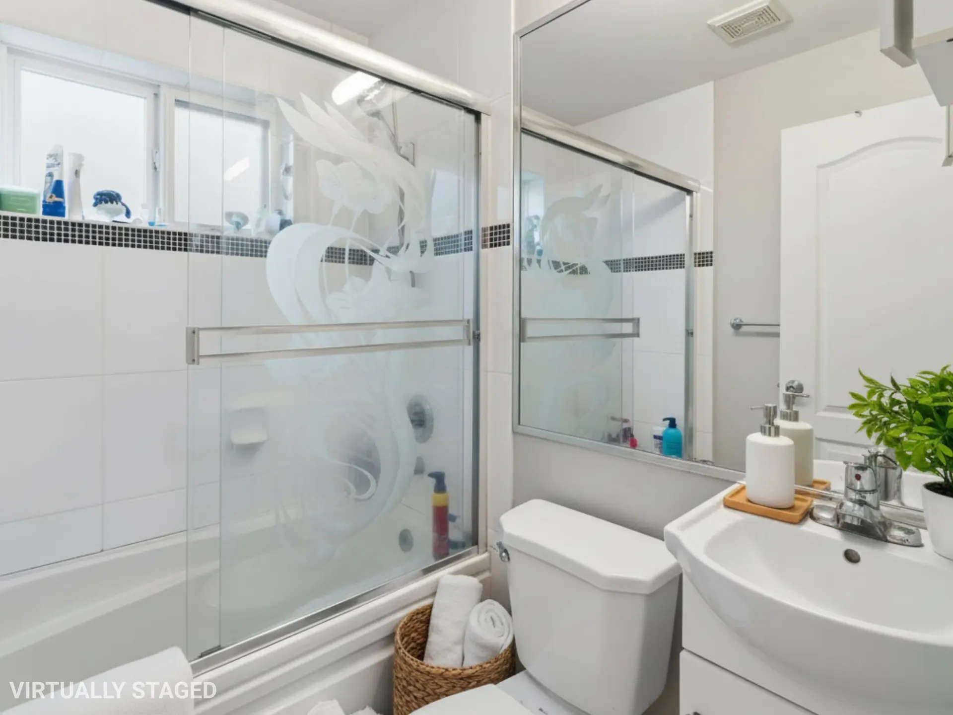 1389 E 54th Avenue - Image 14