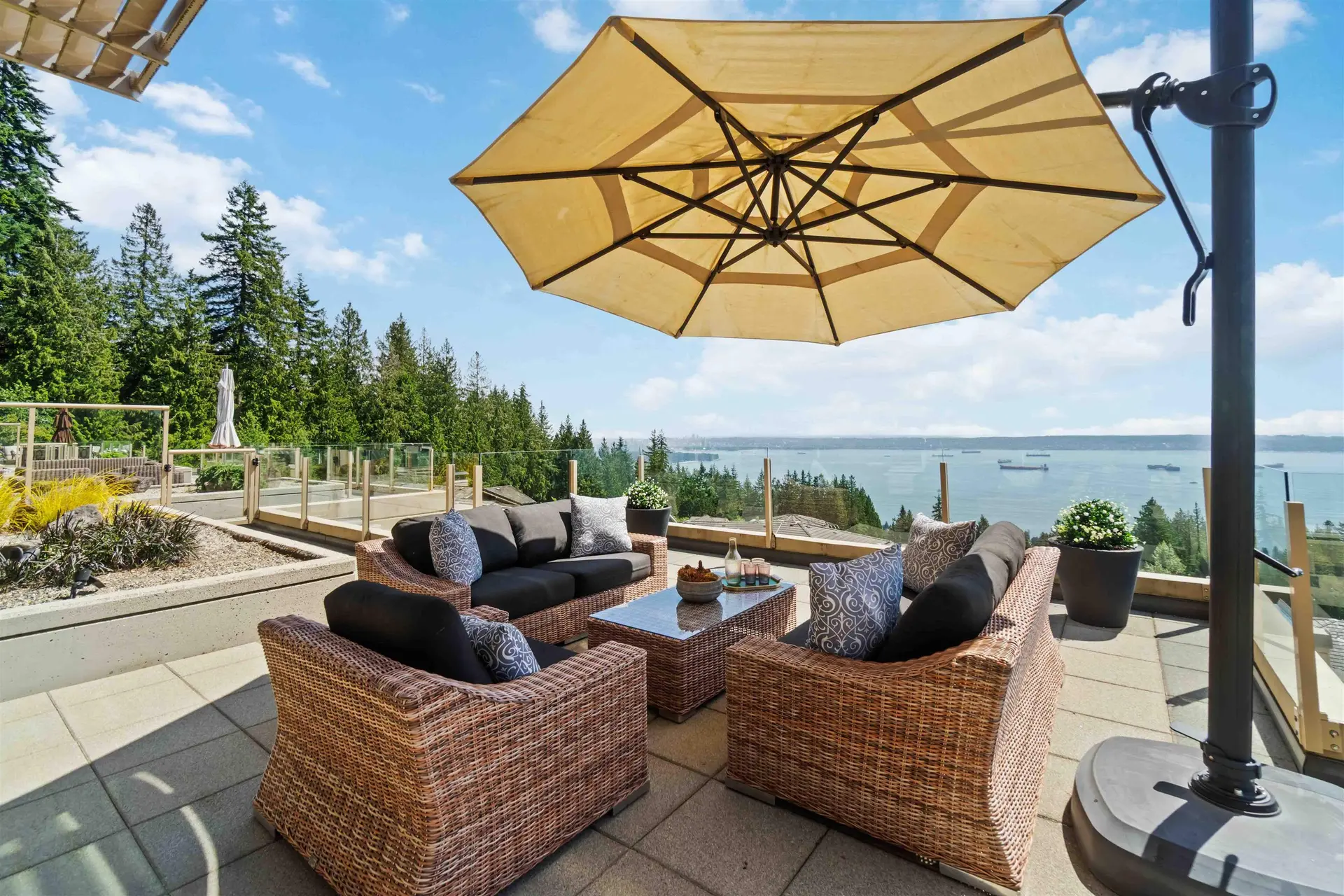 Property at #304 2535 Garden Court, West Vancouver, BC