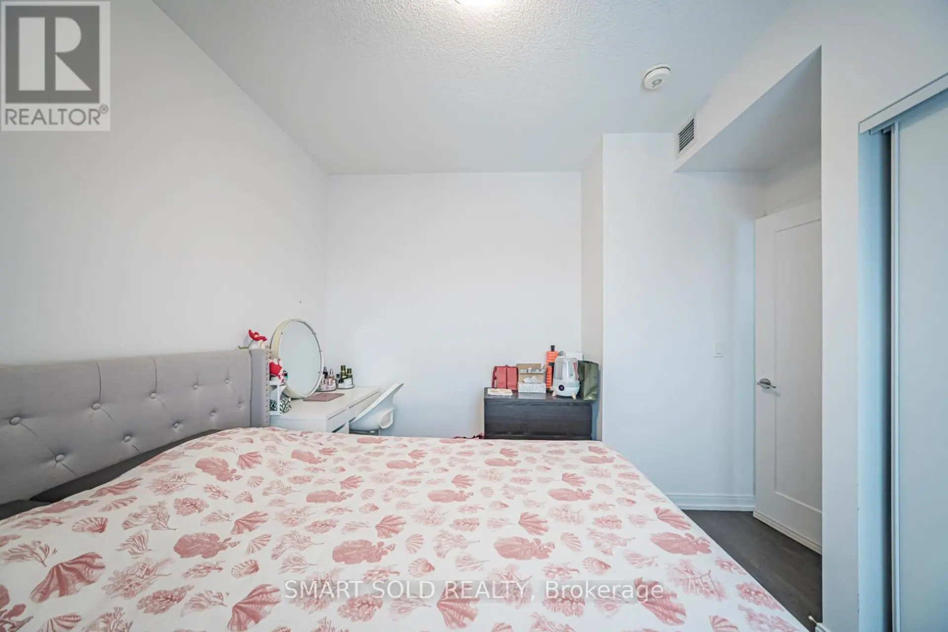 #2918 275 VILLAGE GREEN SQUARE - Image 17