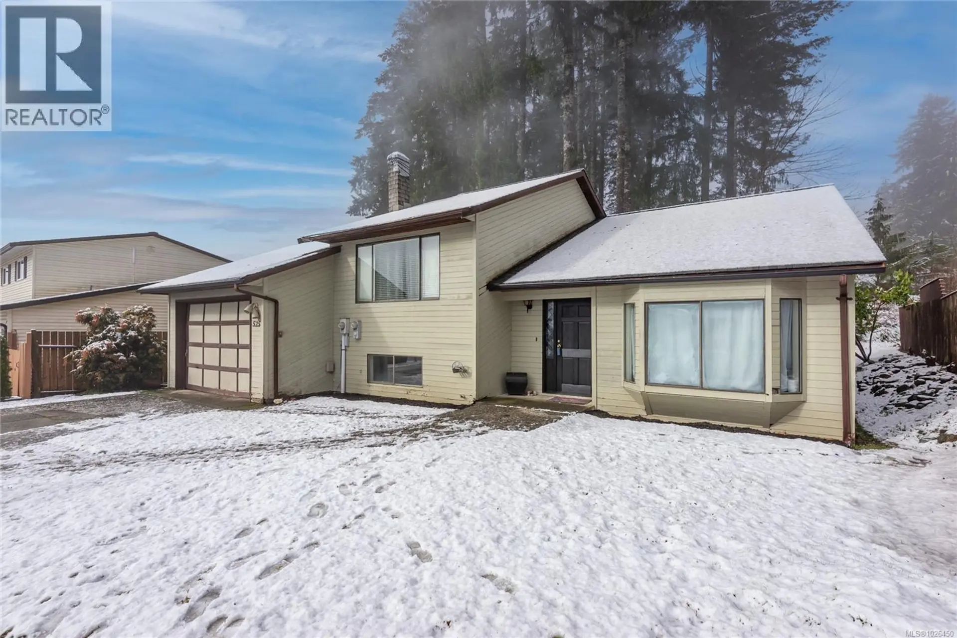 Property at 525 Muchalat Crt, Gold River, BC