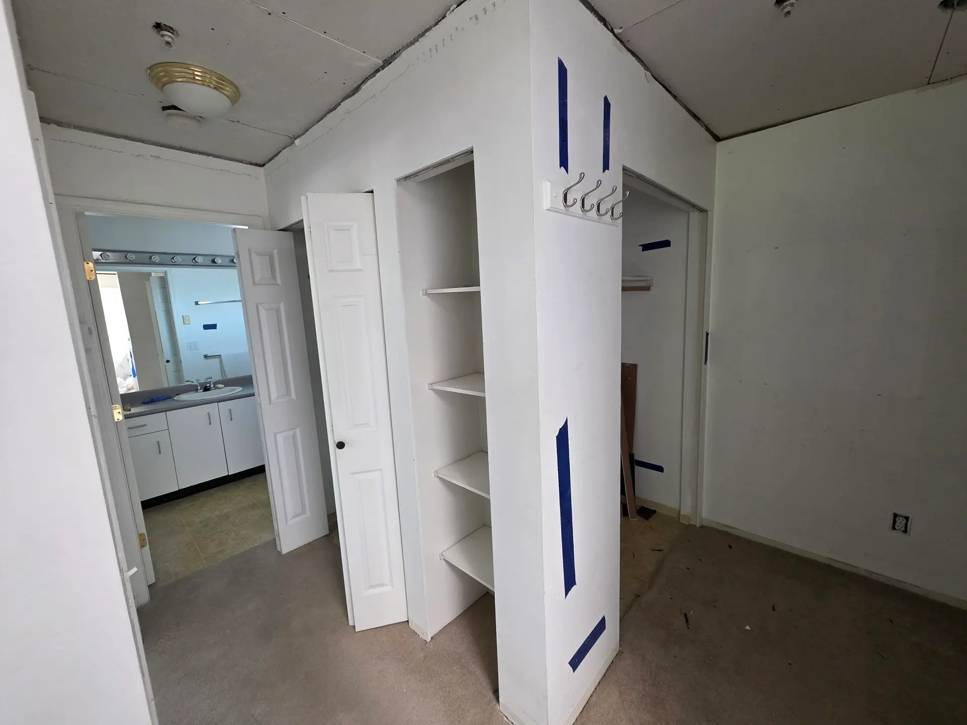#302 723 Twelfth Street - Image 5