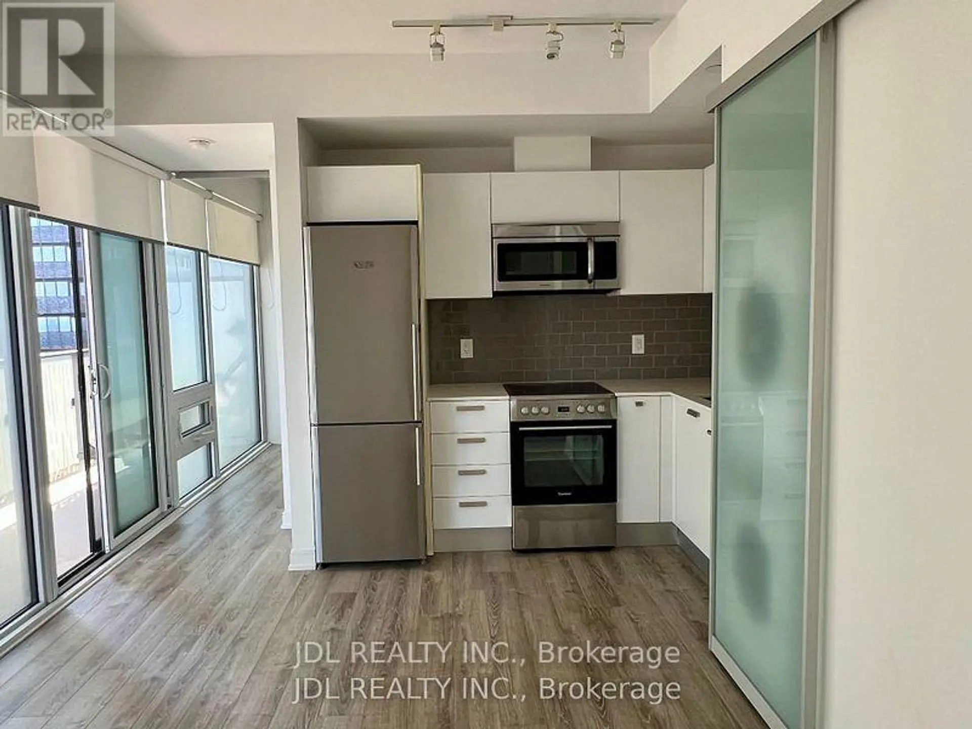 #3609 42 CHARLES STREET E - Image 8