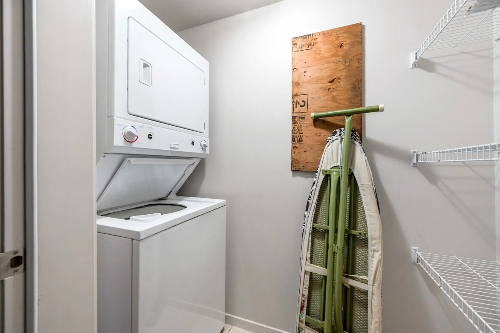 #32 102 Fraser Street - Image 16