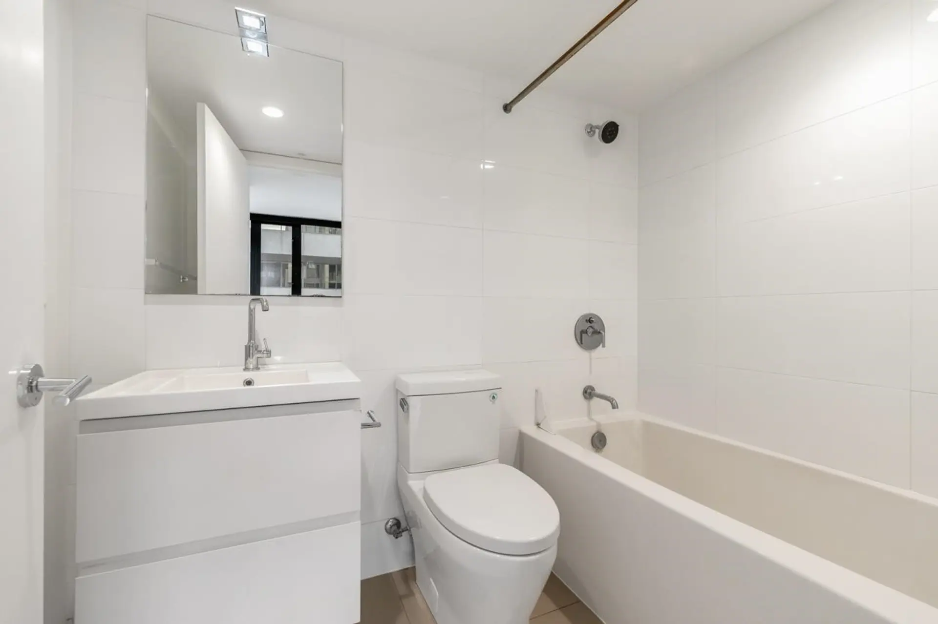 #505 1133 Hornby Street - Image 9
