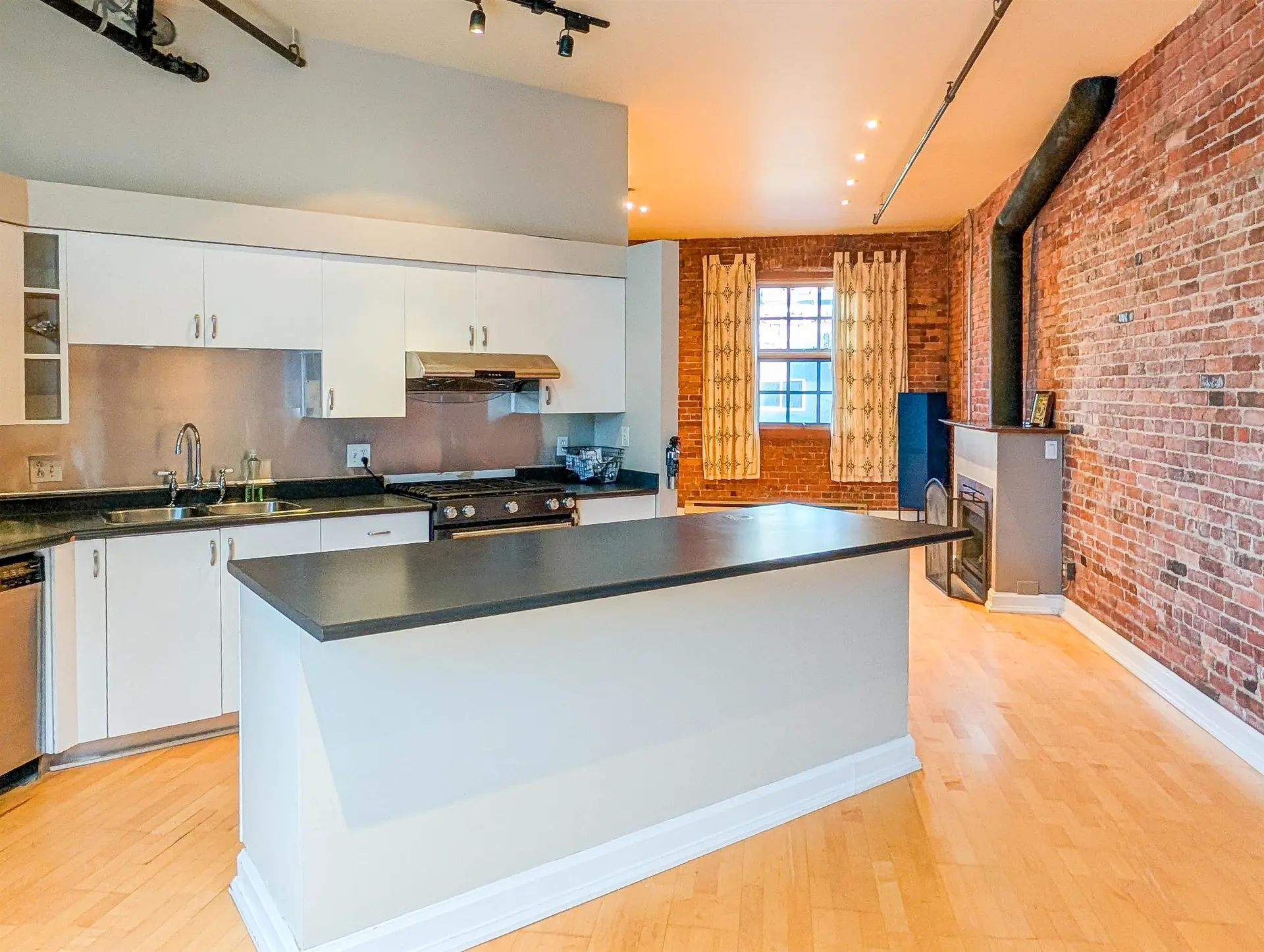#11 280 E 6th Avenue - Image 9