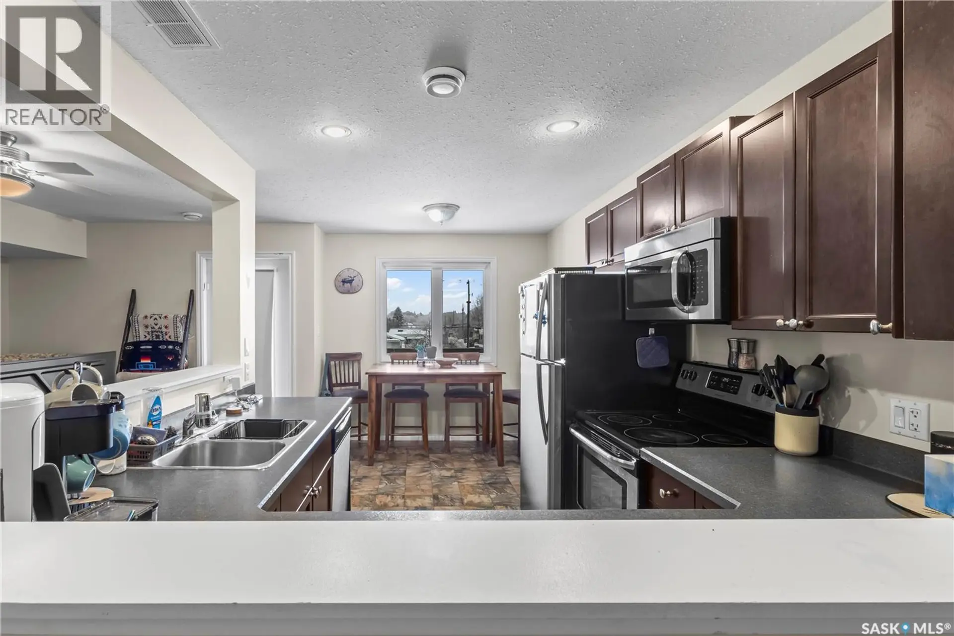 #217 515 28TH STREET E - Image 10